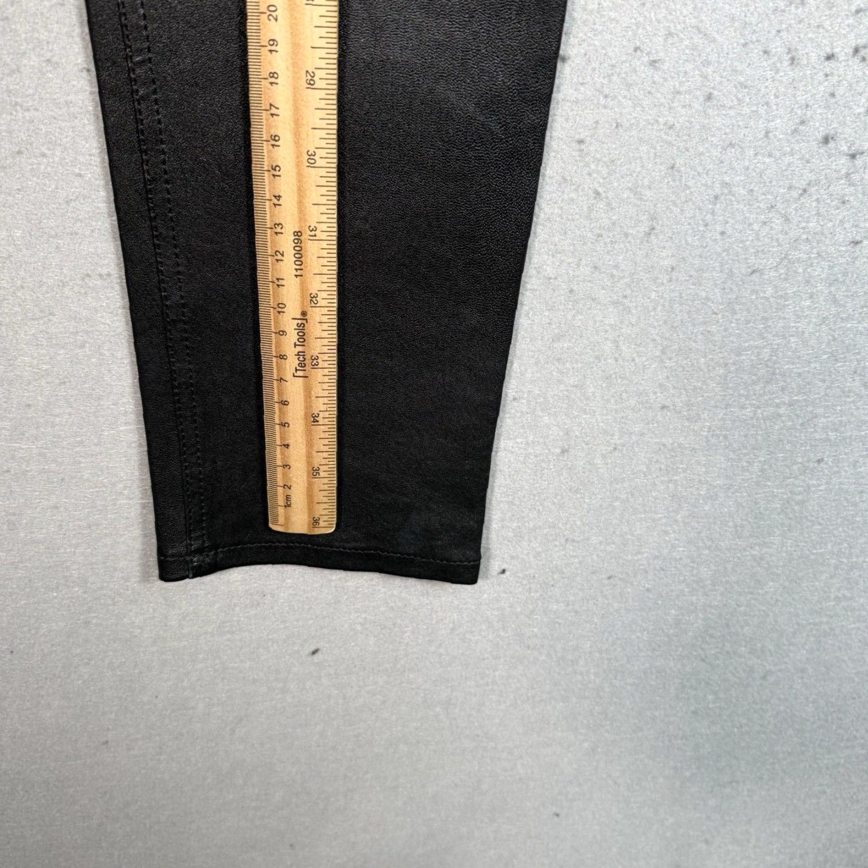 Acne Studios VINTAGE Acne Studios Faux Leather Pants Mens Adult 30 x 28 Black Skinny Fit Womens Mens? Size US 30 / EU 46 - 3 Thumbnail