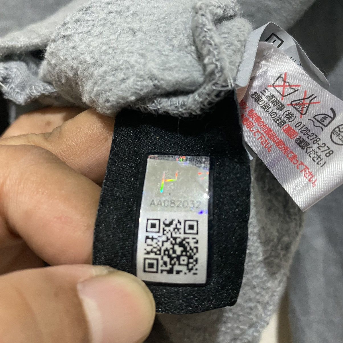 HYDROGEN HYDROGEN Luxury Sportswear H2J Sweater Zipper Jacket ITALY Size US S / EU 44-46 / 1 - 6 Thumbnail