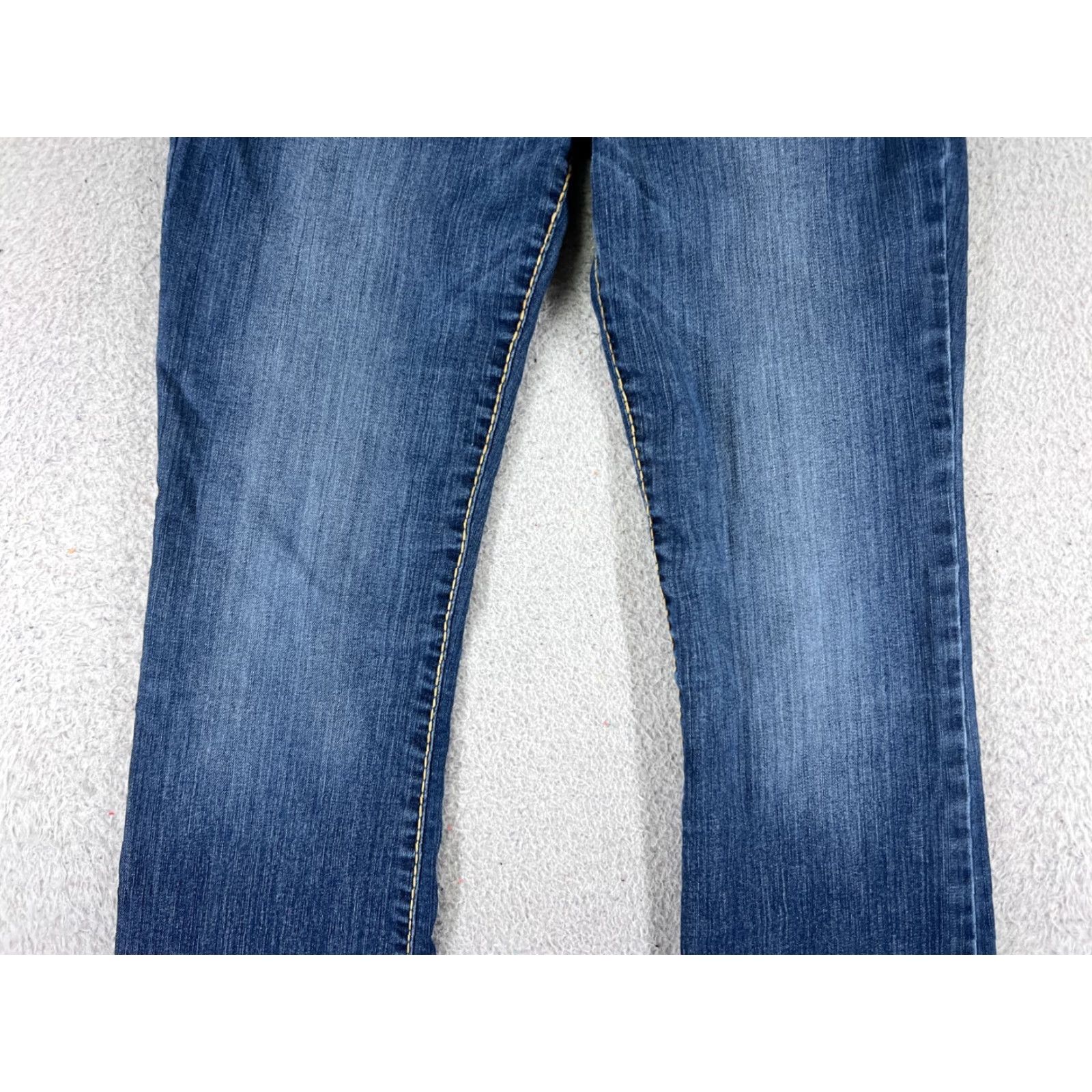 Vintage Ten Denim Jeans Womens Bootcut Low Rise 26x31 Blue Cotton Blend Embroidered Distressed 5-Pocket Denim N/A Size 28" / US 6 / IT 42 - 3 Thumbnail