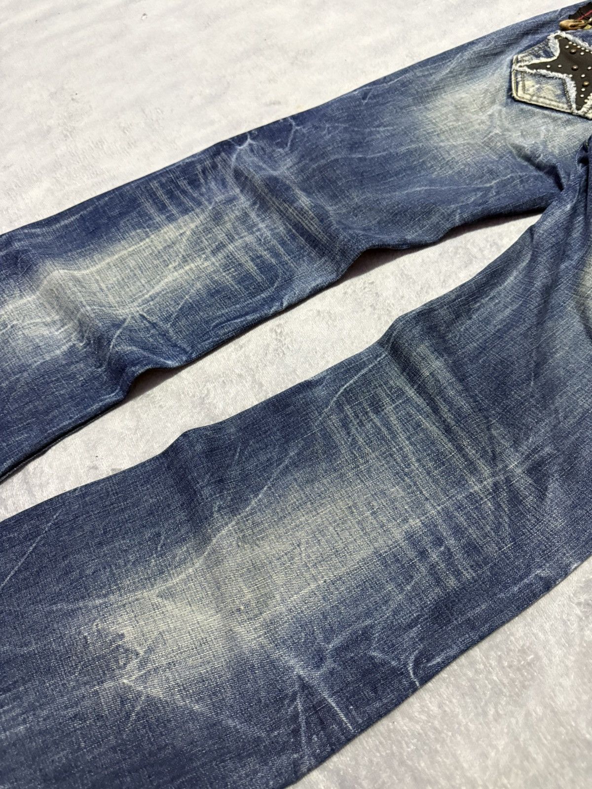 Japanese Brand × Vintage Red Pepper Japan Embellished Studded Shadow Wash Flare Jeans Size US 28 / EU 44 - 6 Thumbnail