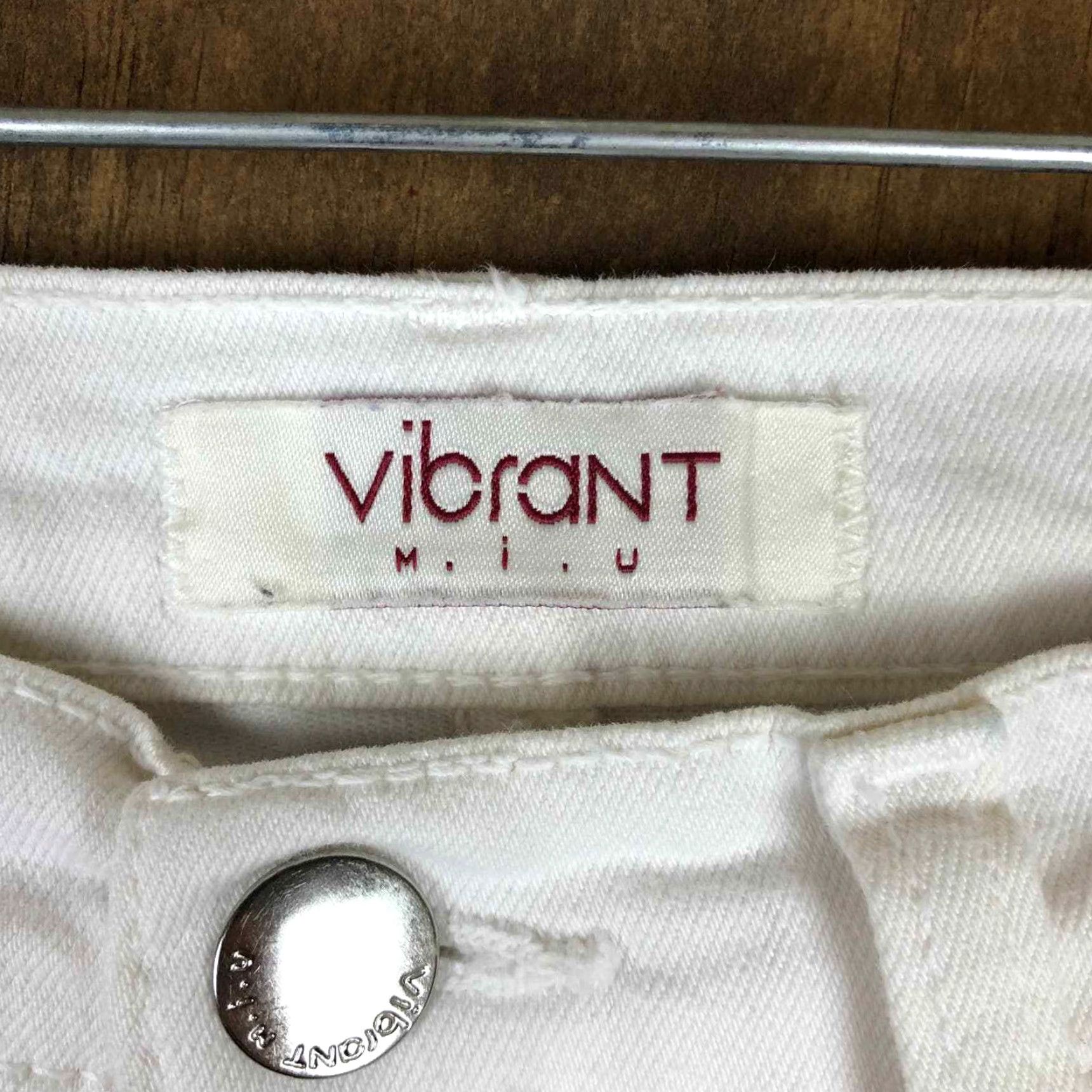 Thrasher Vibrant MIU Womens Jeans White Skinny Thrashed Destroyed Bikercore Stretch 3 Jeans Women Slim White Distressed 5-Pocket Denim Size 26" / US 2 / IT 38 - 7 Thumbnail
