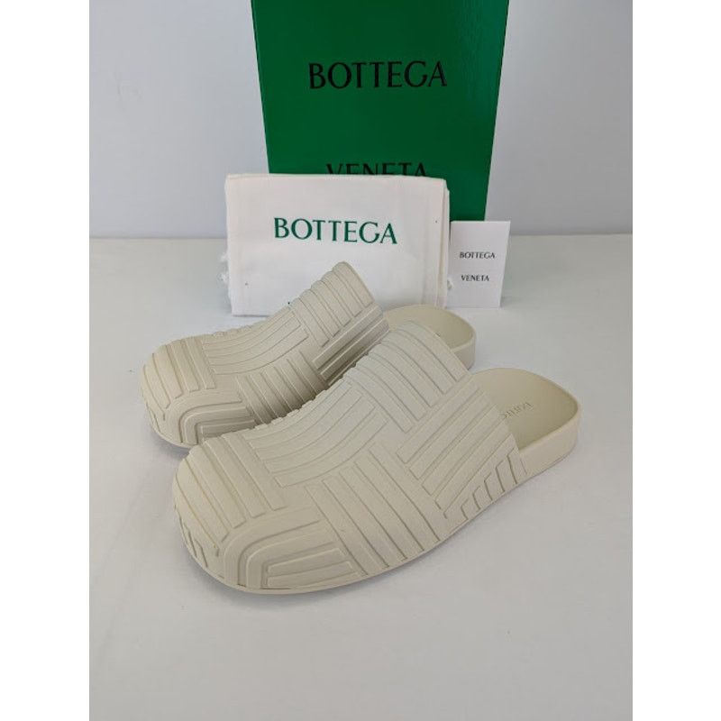 Bottega Veneta o1rshd1 Rubber Carpet Slider Sandal in Sea Salt Size US 10 / EU 43 - 13 Thumbnail