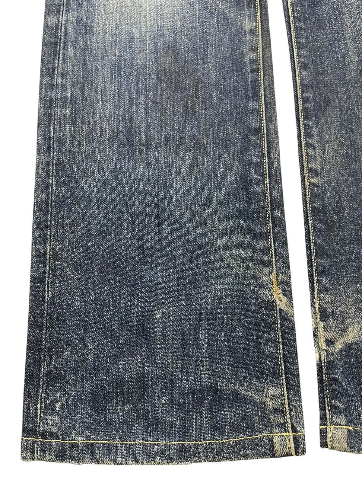 Uniqlo Vintage Japanese Uniqlo Blue Faded Wash Style Jeans Size US 31 - 7 Thumbnail