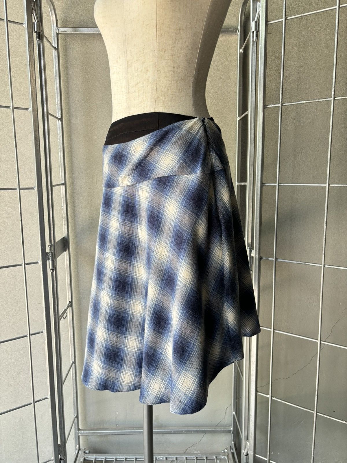 Maison Margiela MM6 Maison Margiela layered plaid skirt Size 26" / US 2 / IT 38 - 8 Thumbnail