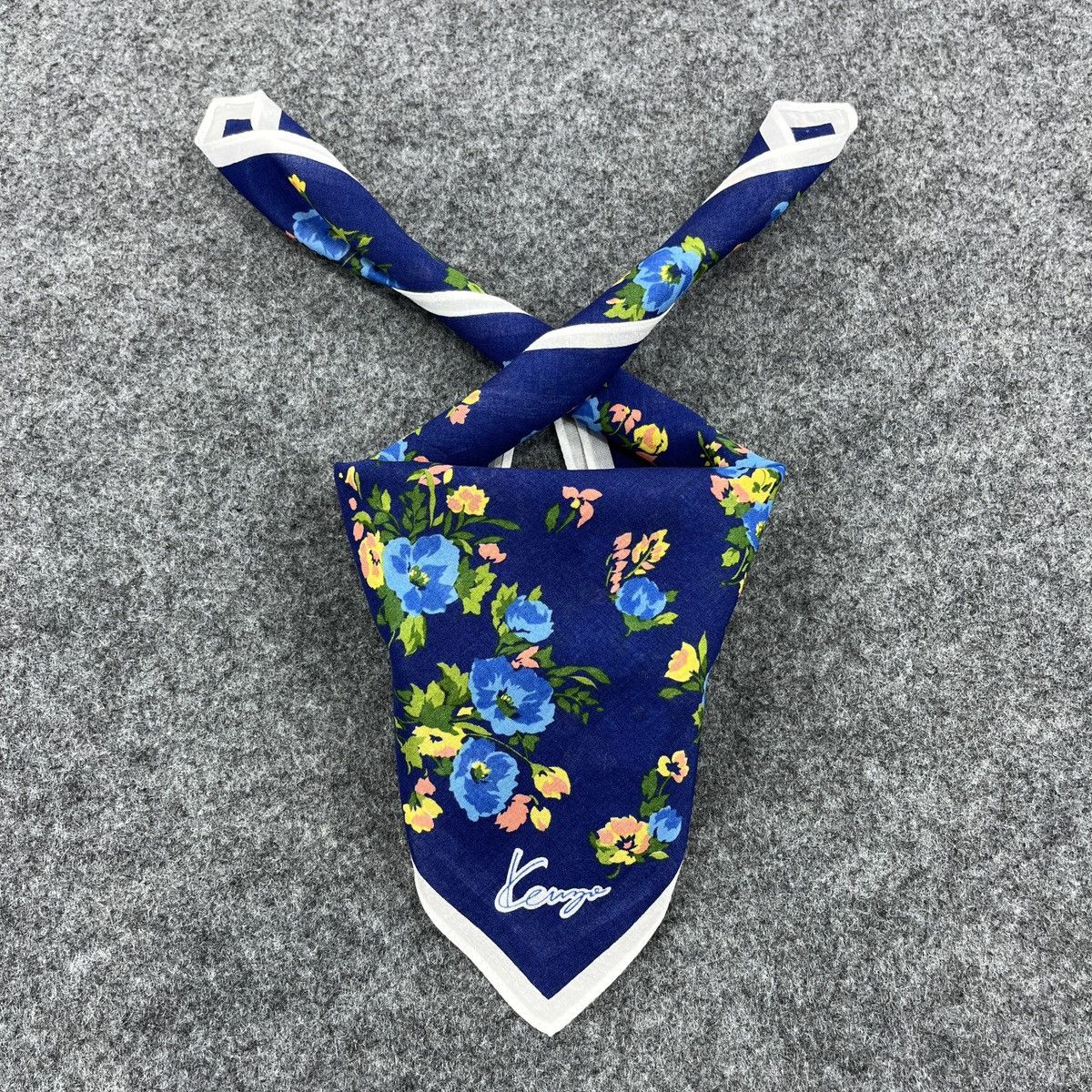 Kenzo × Vintage Kenzo Handkerchief / Bandana / Neckerchief B553 Size ONE SIZE - 3 Thumbnail