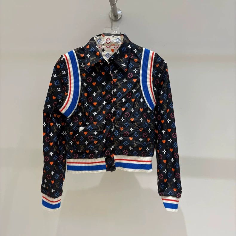 Louis Vuitton Louis Vuitton Nylon presbyopic full-print double-sided jac Size XS / US 0-2 / IT 36-38 - 4 Thumbnail