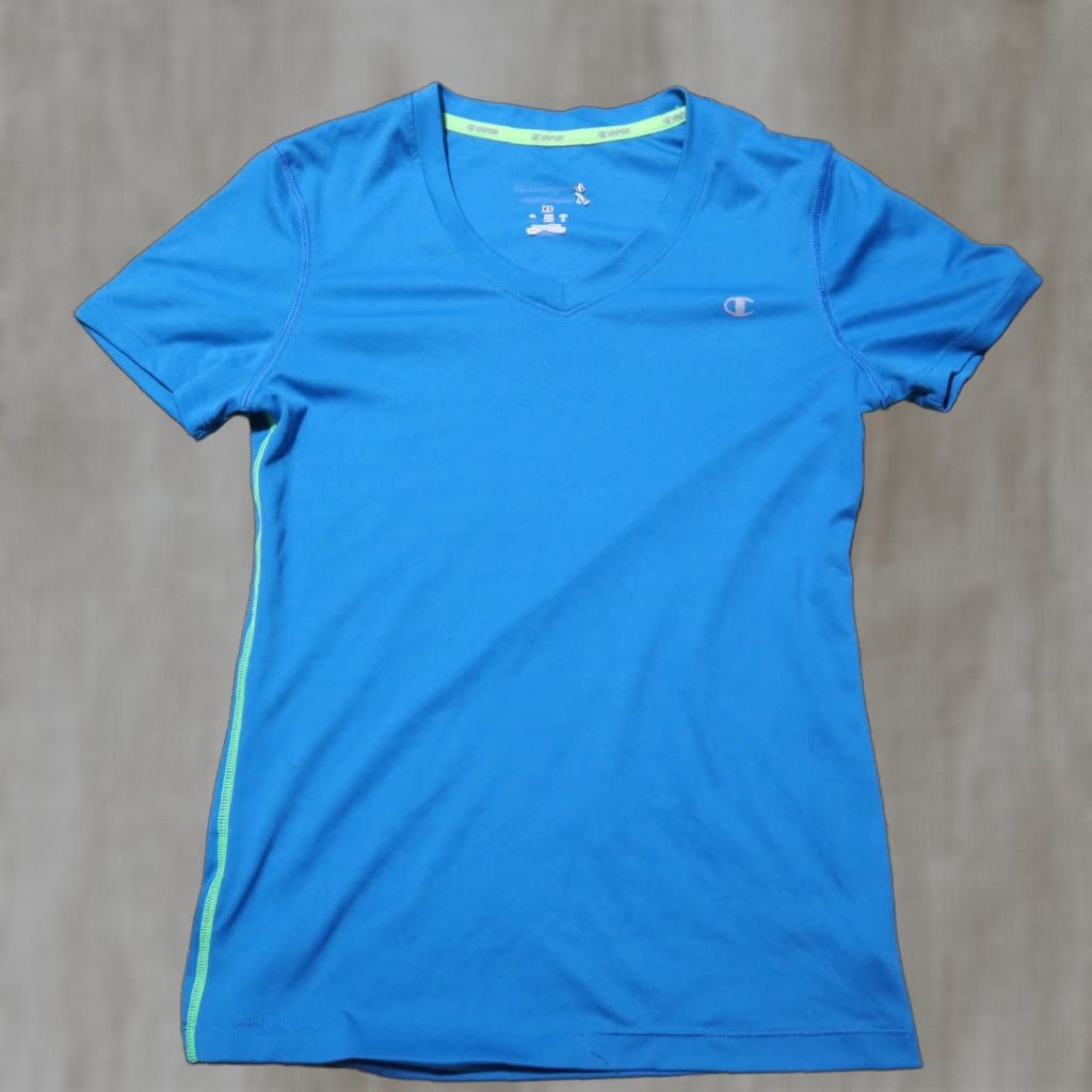 Champion Champion T-Shirt Womens XS V-Neck Short Sleeve Tee Light Blue Marbled 90s Athletic Breathable Easy Care Shirt Modern Everyday Casual Mens? Size XS / US 0-2 / IT 36-38 - 1 Thumbnail