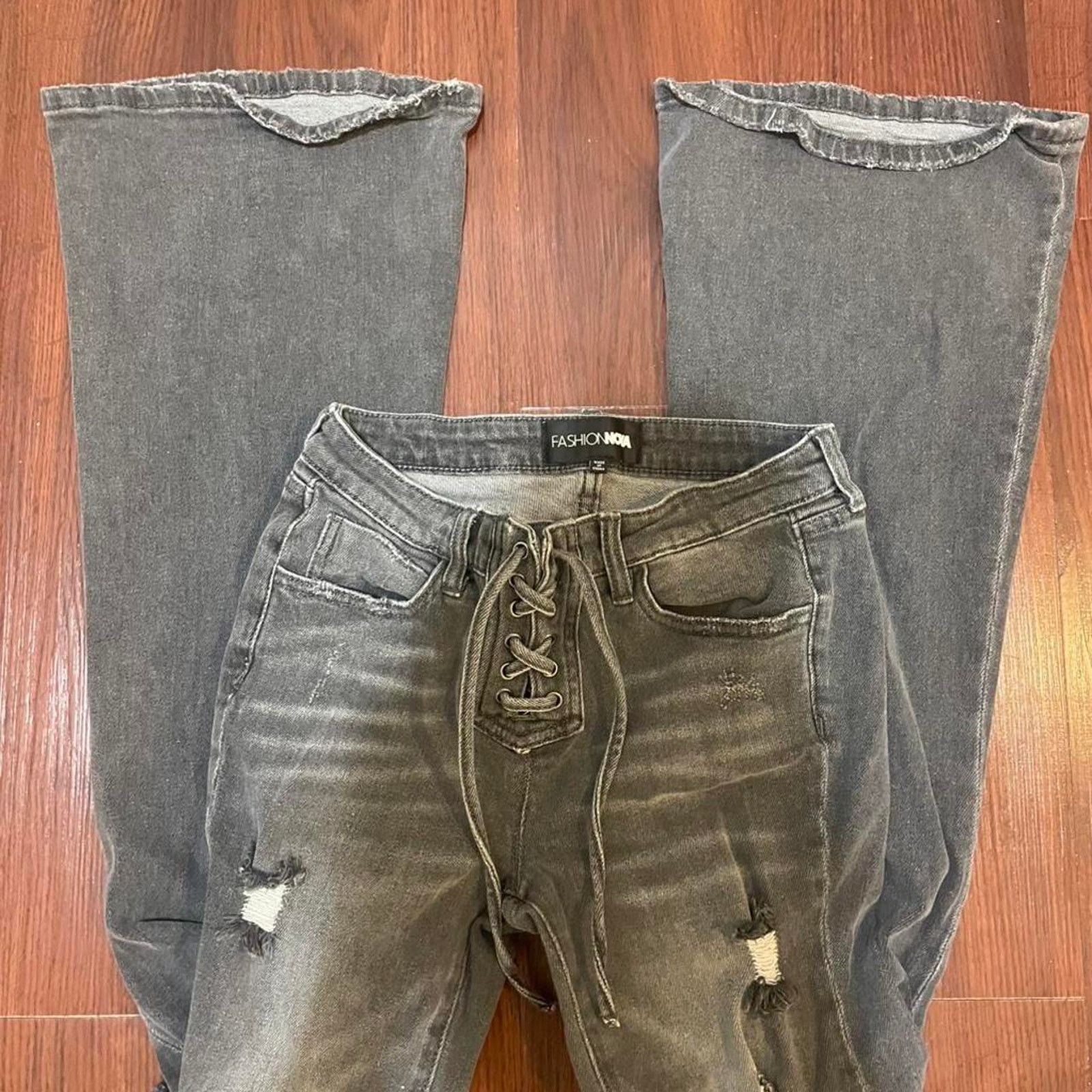 Fashion Nova Fashion nova black distressed flare Size 25" / US 0 / IT 36 - 1 Thumbnail