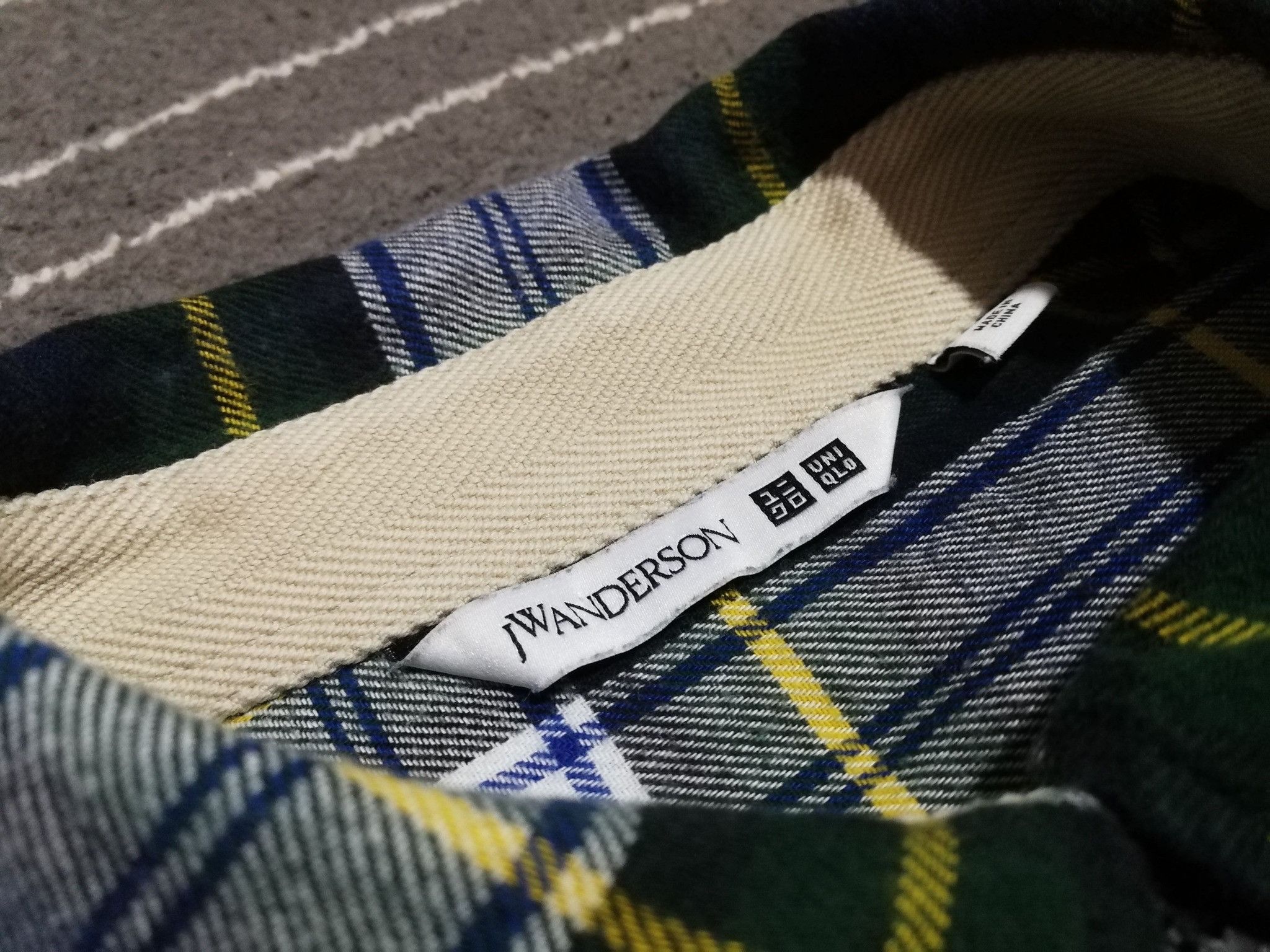 JW Anderson × Uniqlo J Wanderson X uniqlo pullover falnner woman L 1899 Size L / US 10 / IT 46 - 9 Thumbnail