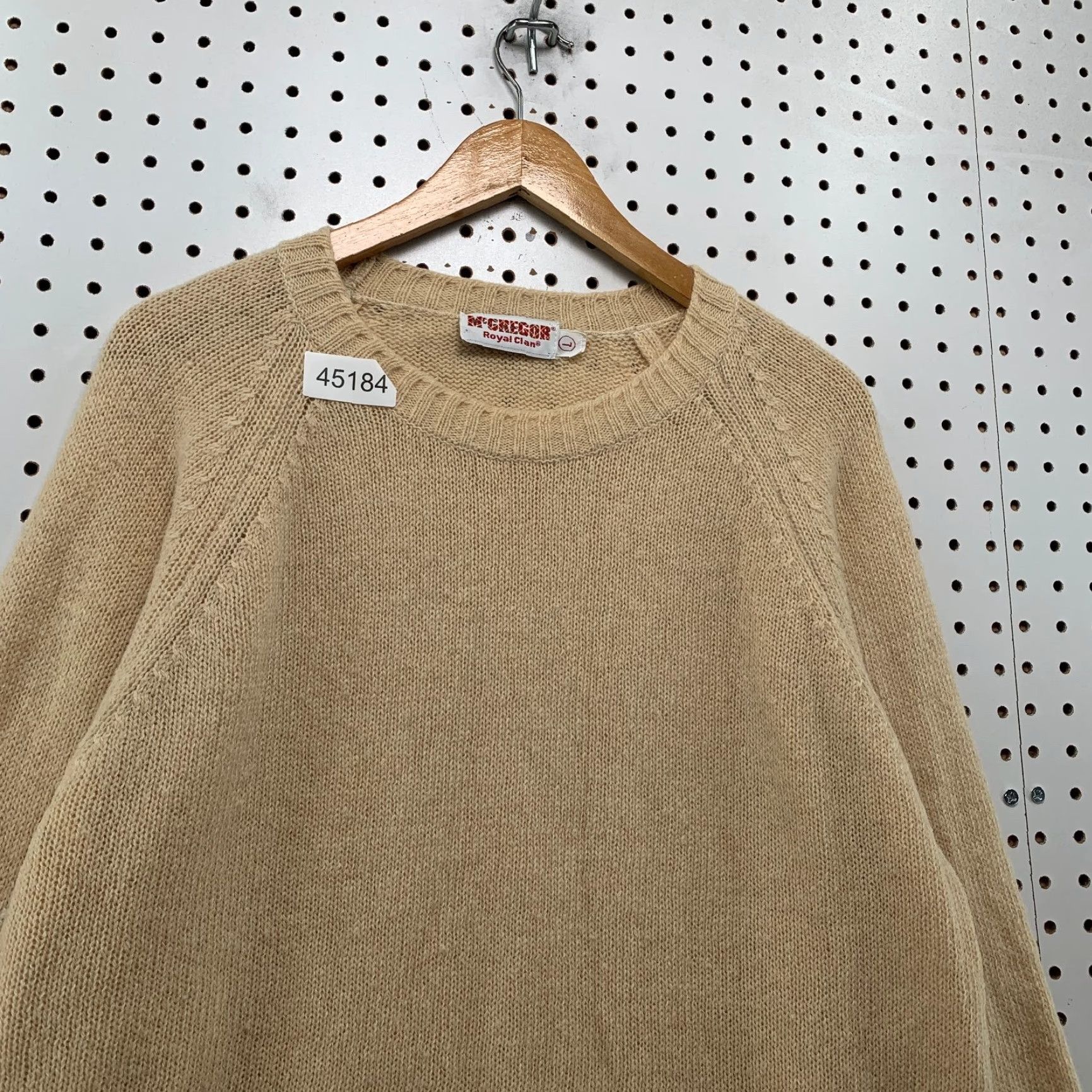 McGregor VINTAGE McGregor Wool Sweater Mens L Beige Royal Clan Grandpa Dad USA Pullover Crew Neck Long Sleeve Knit Winter Casual Mens Wool 80s 90s Size US L / EU 52-54 / 3 - 6 Thumbnail