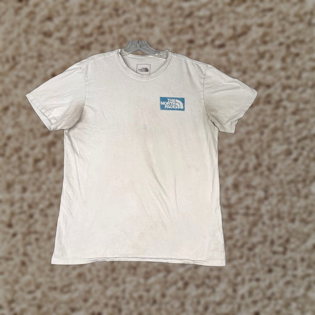 The North Face The North Face Men's T-Shirt Medium White Short Sleeve Crew Neck Outdoor Breathable 100% Cotton Size US M / EU 48-50 / 2 - 1 Thumbnail