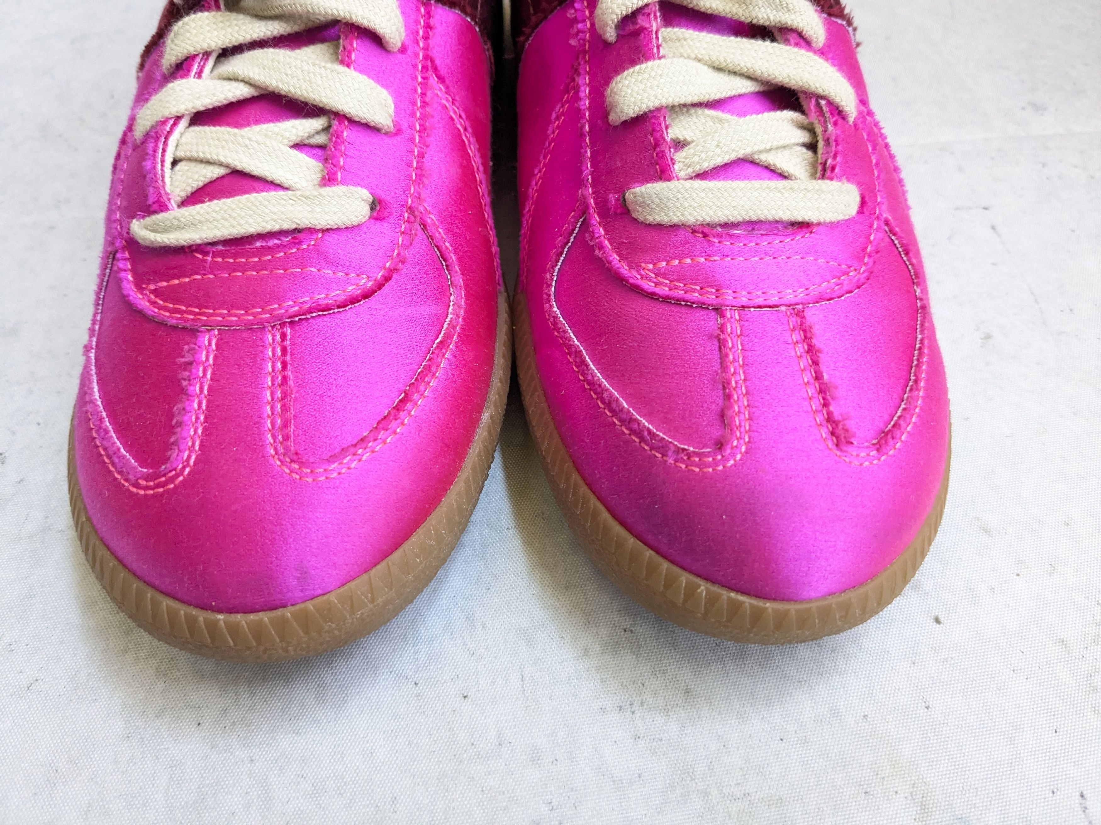 Maison Margiela Maison Margiela Replica GAT Pink Burgundy Satin 8 38 Gum Size US 8 / IT 38 - 4 Thumbnail