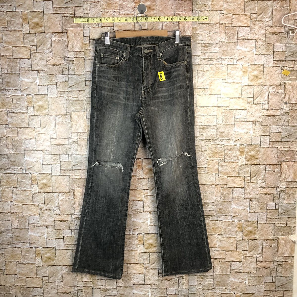 Japanese Brand Uniqlo japan Black ripped Distressed Denim Pants #A1012 Size US 28 / EU 44 - 1 Thumbnail
