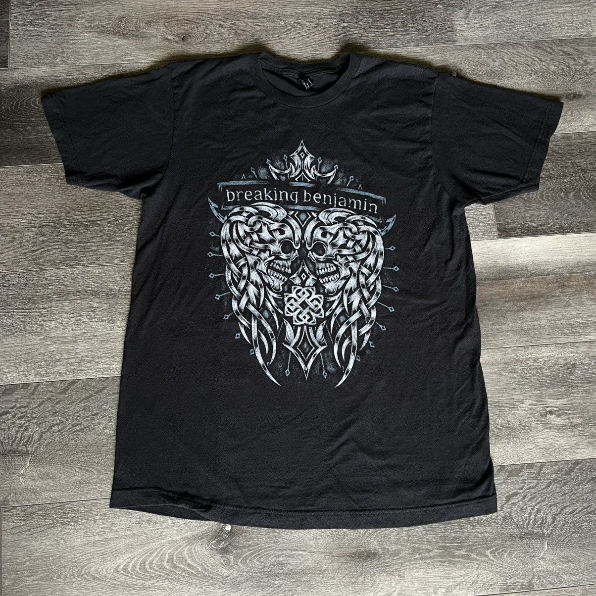 Band Tees × Vintage Vintage 2009 Breaking Benjamin I Will Not Bow Skull Band Tee Size US L / EU 52-54 / 3 - 1 Thumbnail