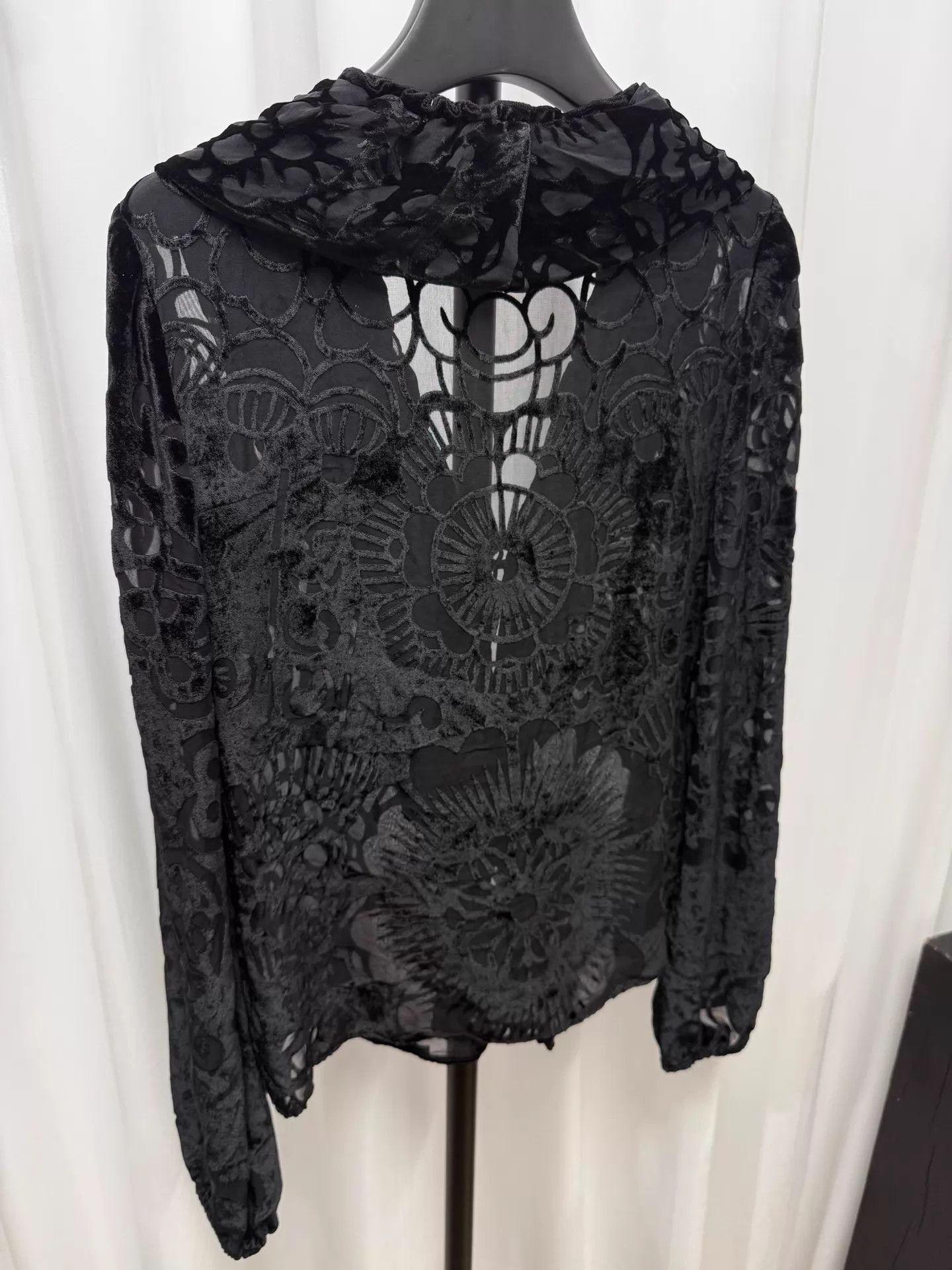 Vivienne Tam Vivienne Tam Black Long-Sleeve Lace Top 4 Size S / US 4 / IT 40 - 6 Thumbnail