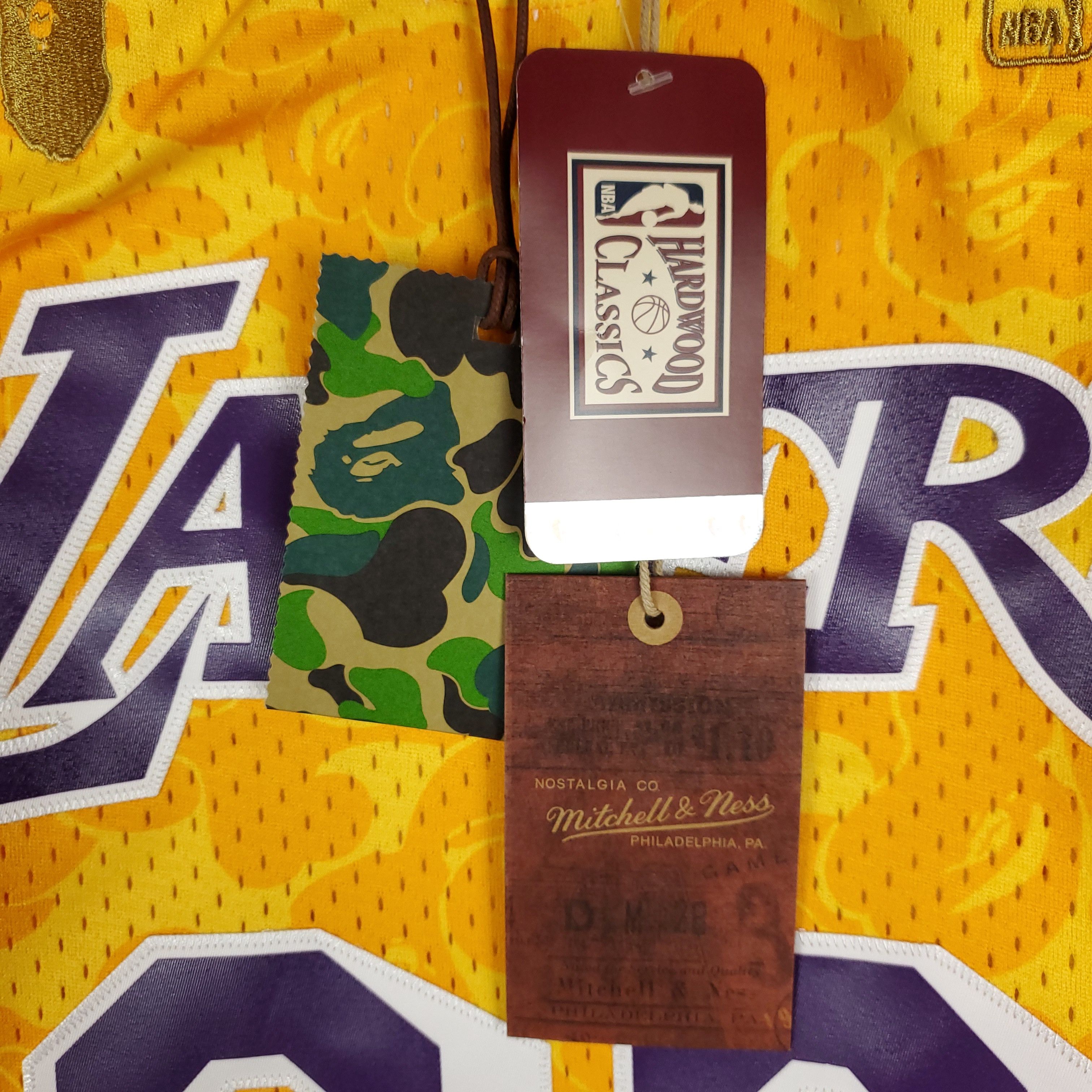 Bape × Mitchell & Ness Bape x Mitchell & Ness Lakers Swingman Jersey Size US S / EU 44-46 / 1 - 7 Thumbnail