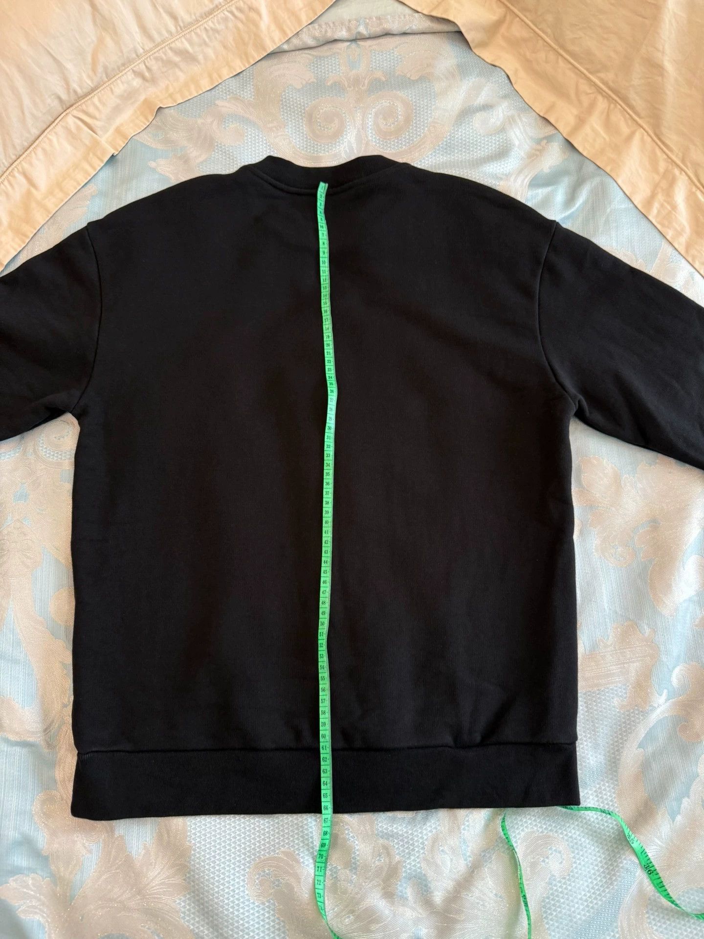Louis Vuitton LV M Sweatshirt Big Crystal Logo Worn Twice, Stylish, Casual Size US M / EU 48-50 / 2 - 9 Thumbnail