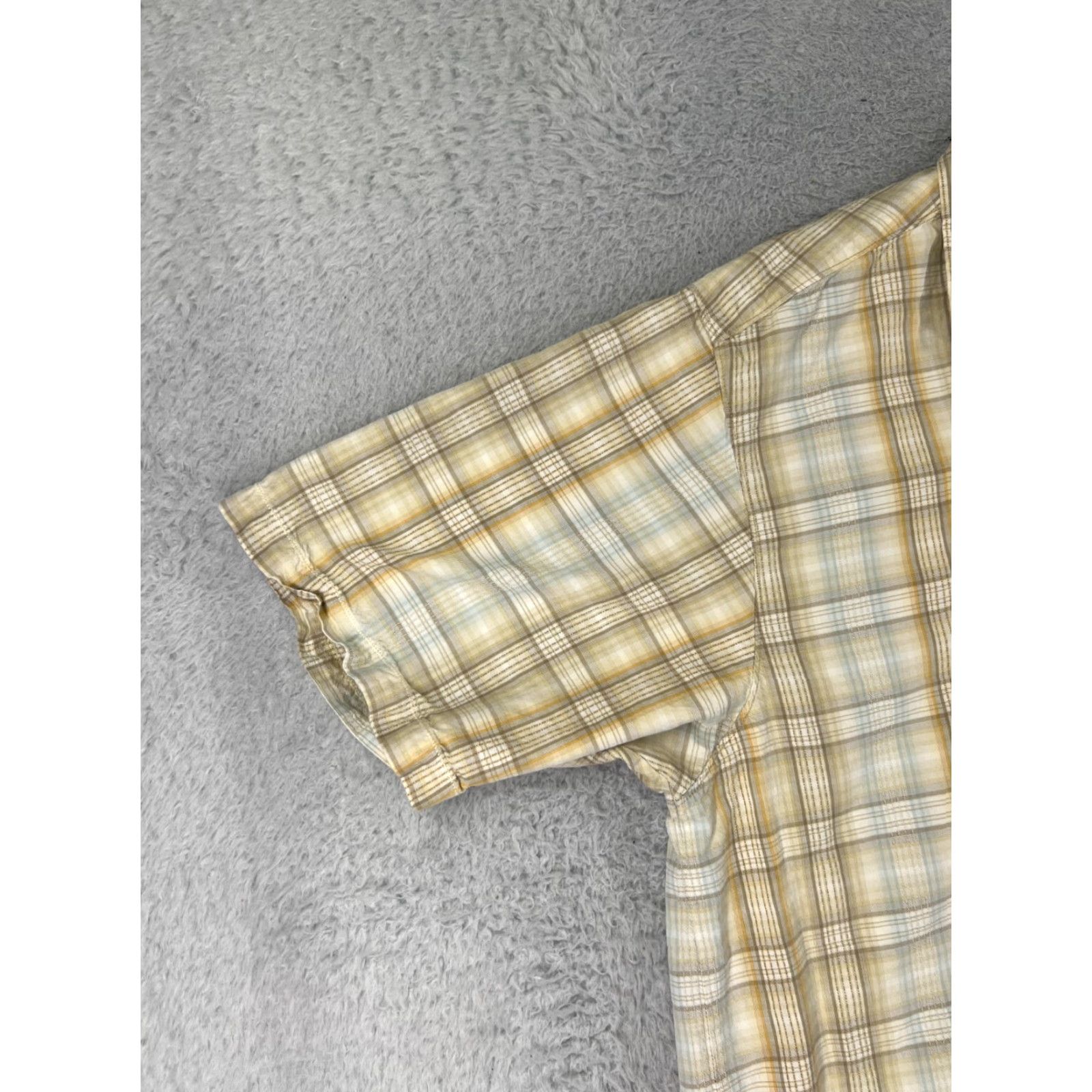 Tommy Bahama Tommy Bahama Shirt Men XL Beige Silk Plaid Button-Up Short Sleeve Collared Beach Hawaiian Vacation Resort Pattern: Plaid Size US XL / EU 56 / 4 - 5 Thumbnail