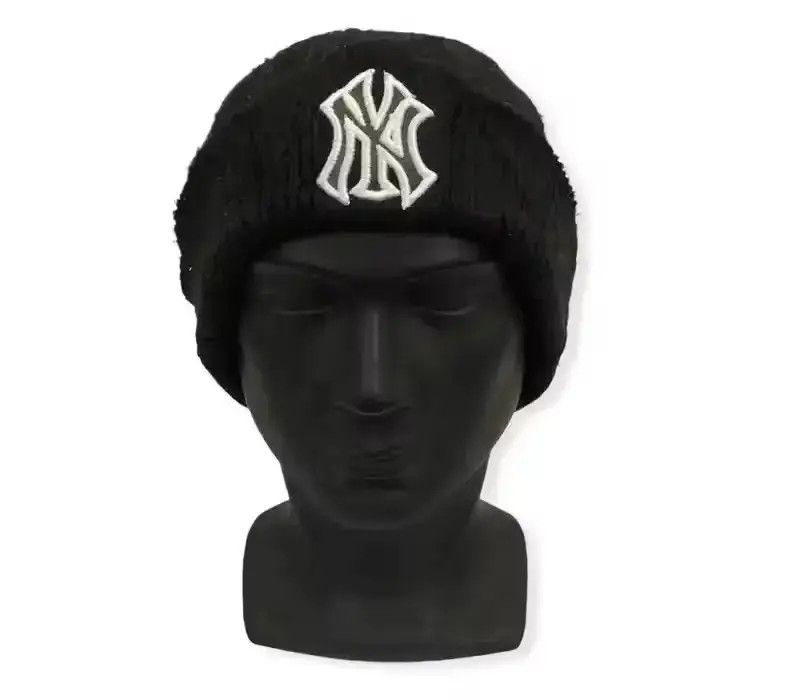 MLB × New York Yankees Vintage New York Yankees Big Logo Beanie Hat Size ONE SIZE - 1 Thumbnail