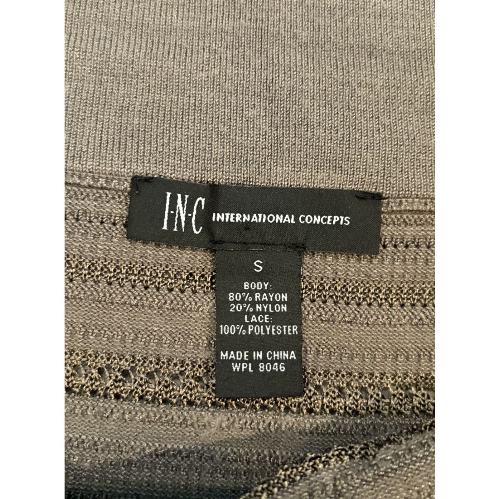 Vintage VINTAGE INC International Concepts INC Sweater Womens Small Green Off Shoulder Heavy Knit Lace Floral Bell Sleeve Size S / US 4 / IT 40 - 2 Thumbnail