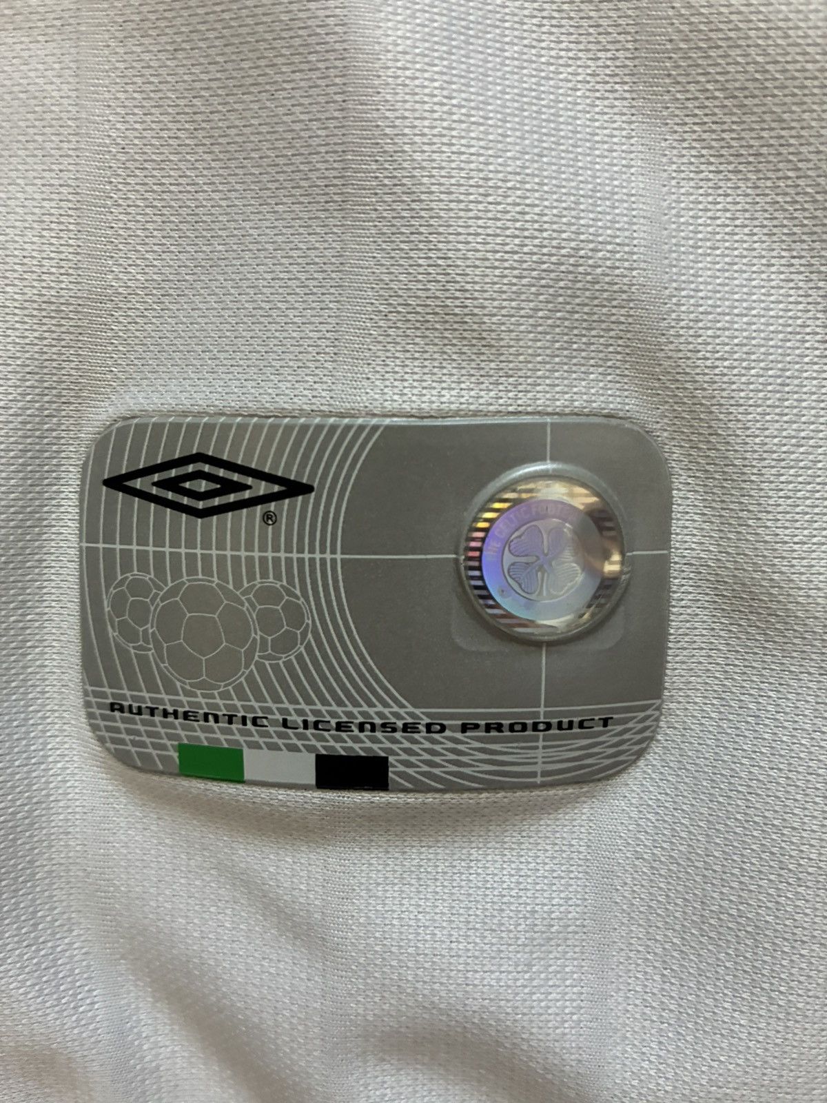 Umbro 2001/2002 Celtic FC Away Kit Size US M / EU 48-50 / 2 - 5 Thumbnail