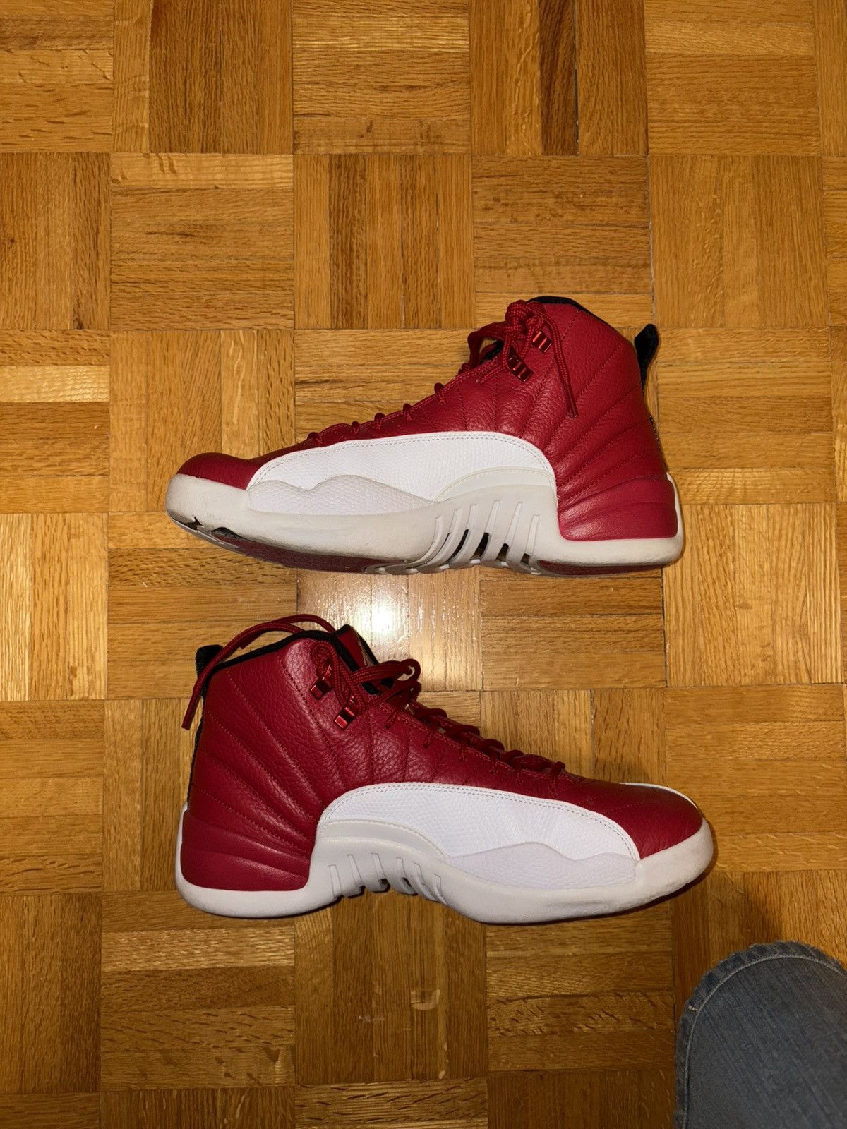Jordan retro 12 gym red