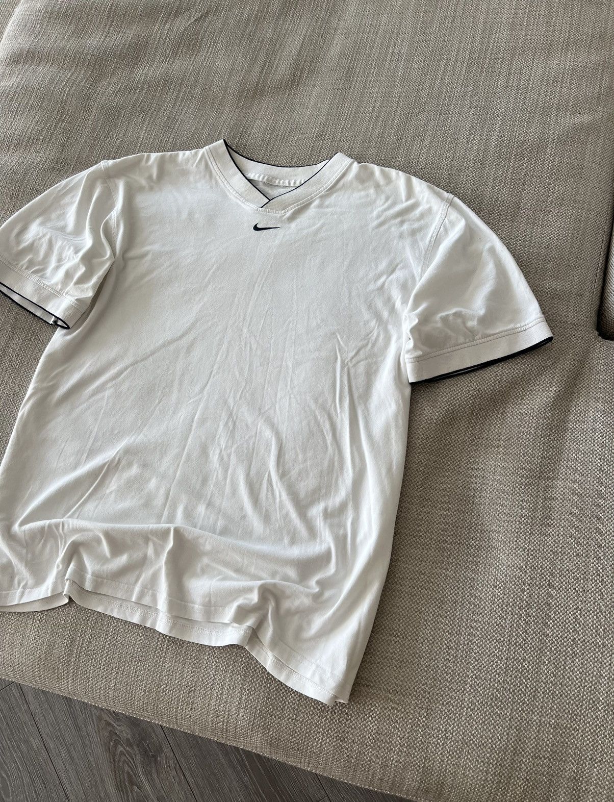 Nike × Vintage Vintage 💥 Nike T-Shirt Center Logo Tee Size US XL / EU 56 / 4 - 2 Thumbnail