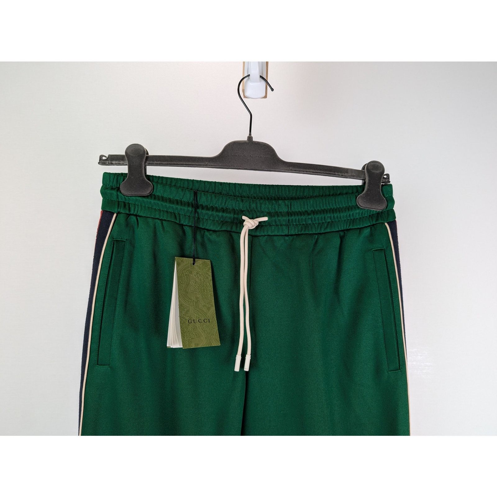 Gucci o1rshd1 Track Pants With GG Bejewled Trim Detail in Green Size US 32 / EU 48 - 2 Thumbnail