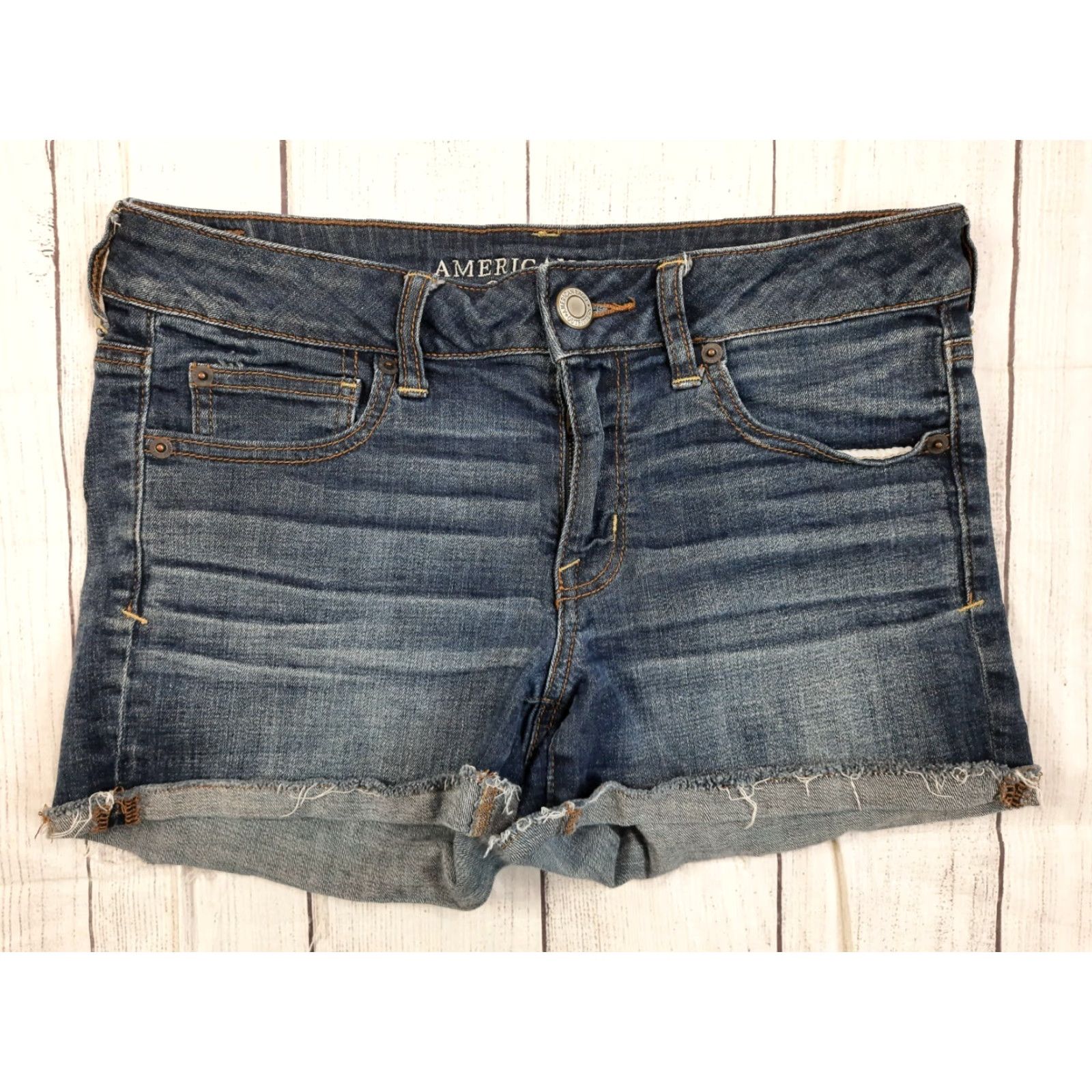 American Eagle Outfitters VINTAGE American Eagle Super Stretch Cuffed Jean Denim Shorts Dark Wash Size 8 Women Low Rise 7.5 Inseam 3 cuffed Women Size 30" / US 8 / IT 44 - 2 Thumbnail