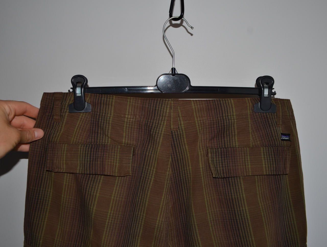 Patagonia Patagonia Shorts Cargo Brown Striped Men size 34 Size US 34 / EU 50 - 4 Thumbnail