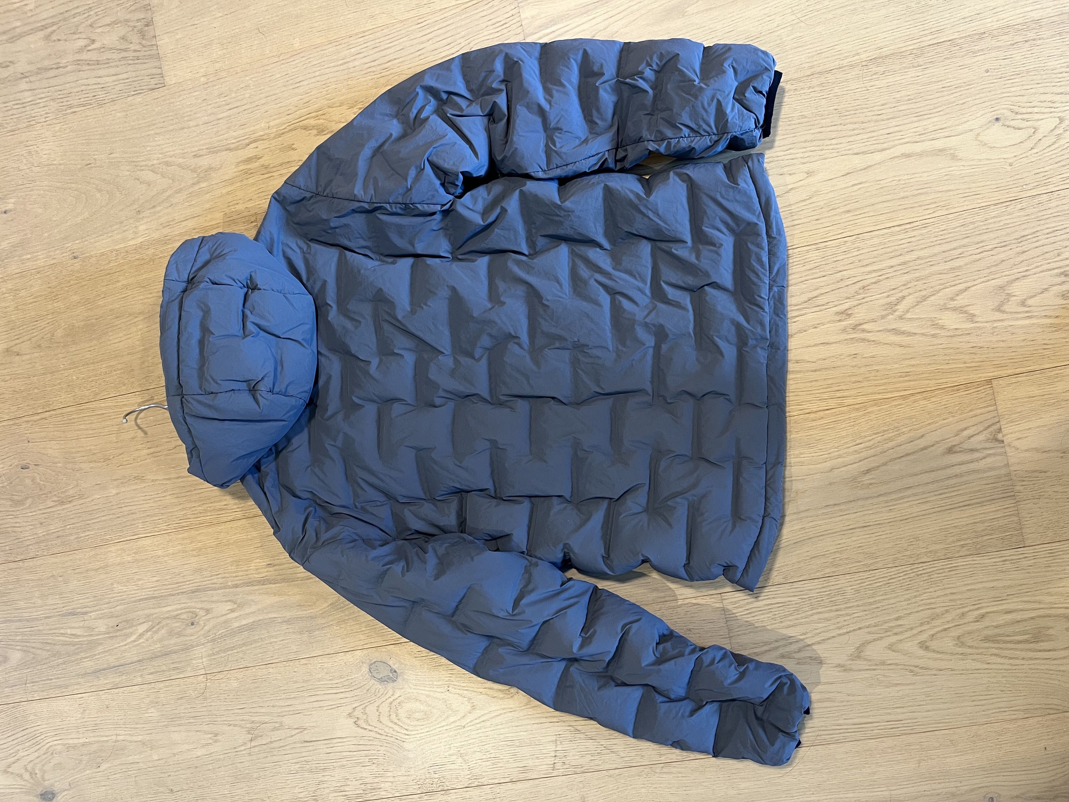 Huckberry Huckberry 'Stealth' 100% down/feathers hoodie - blue/grey Size US S / EU 44-46 / 1 - 4 Thumbnail