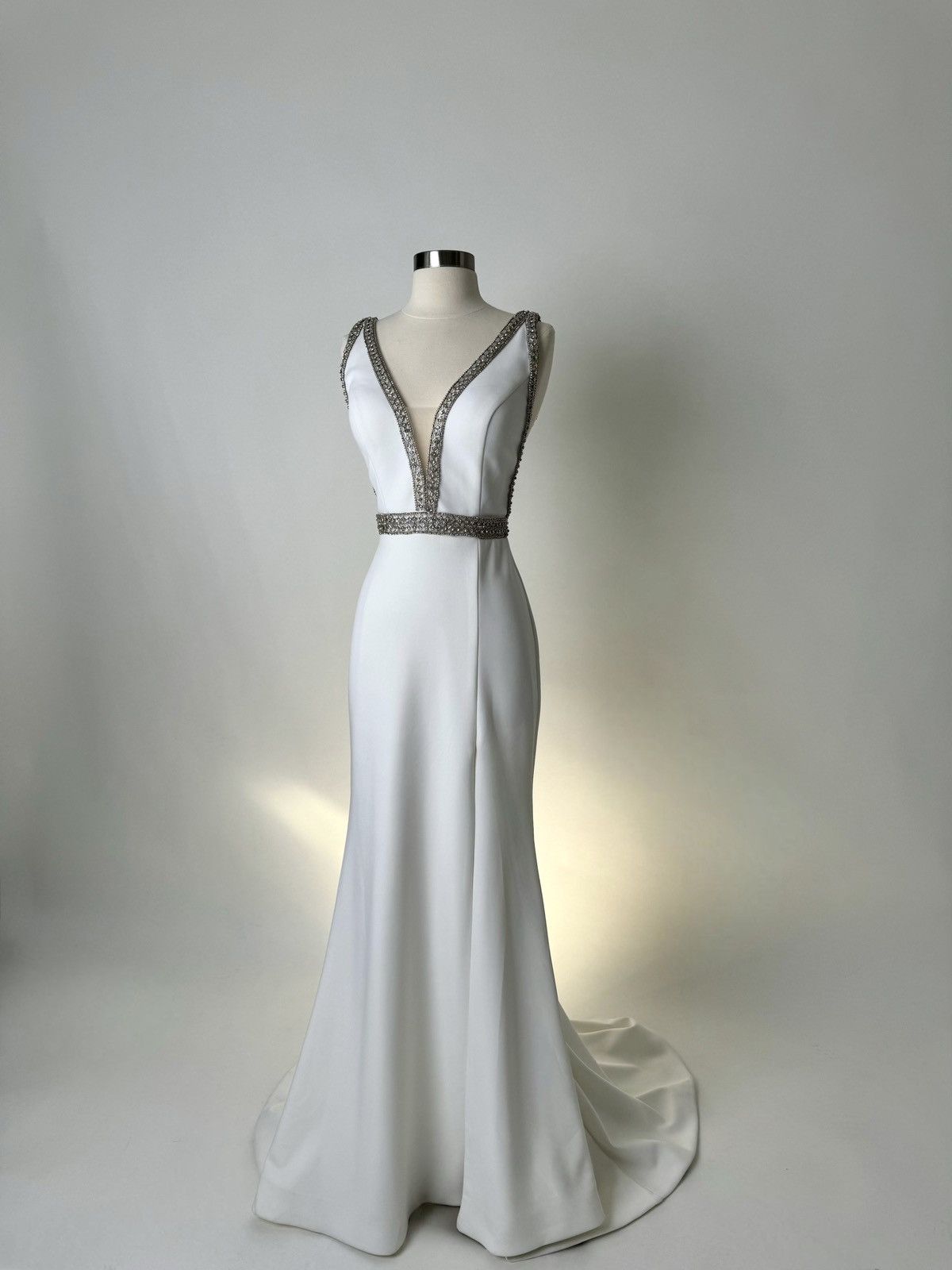 Other Brand New US 6 Jovani Maxi White Evening Gown Size M / US 6-8 / IT 42-44 - 2 Thumbnail