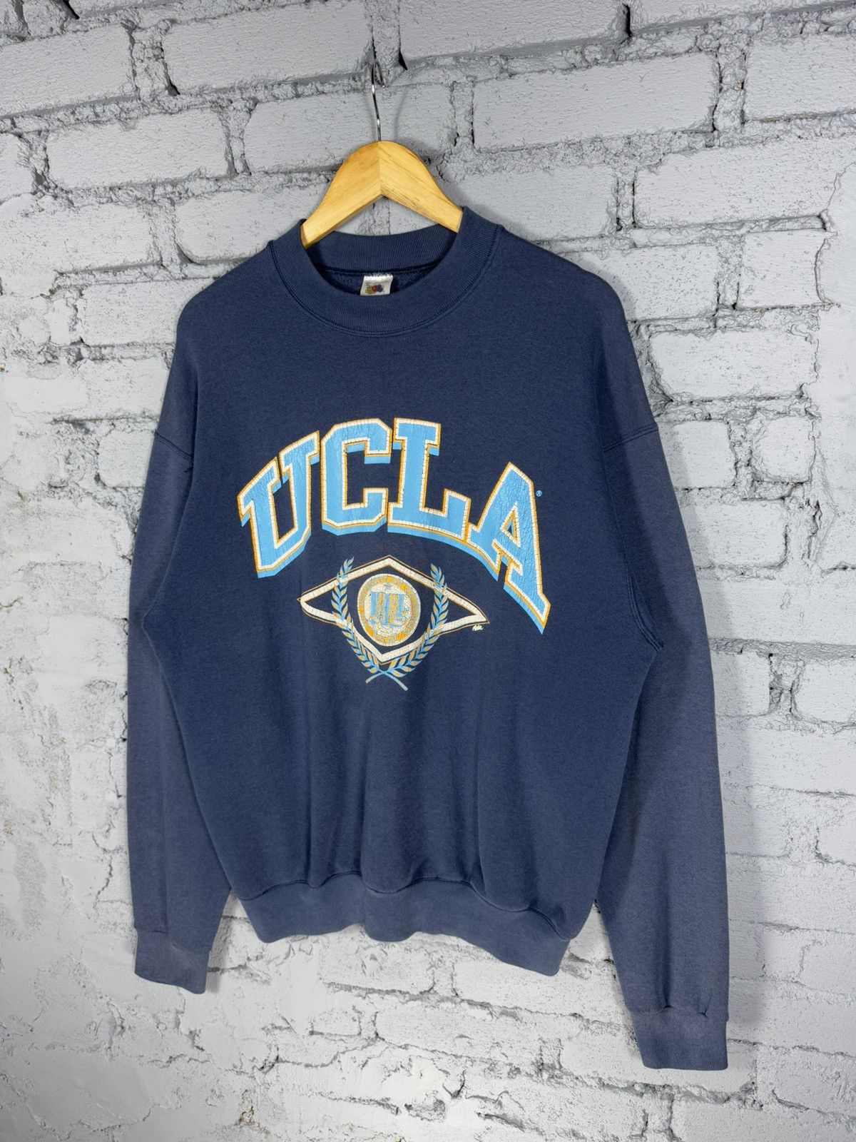 Fruit Of The Loom Vintage Sun Faded University UCLA Big Logo Sweatshirt Size US XL / EU 56 / 4 - 3 Thumbnail