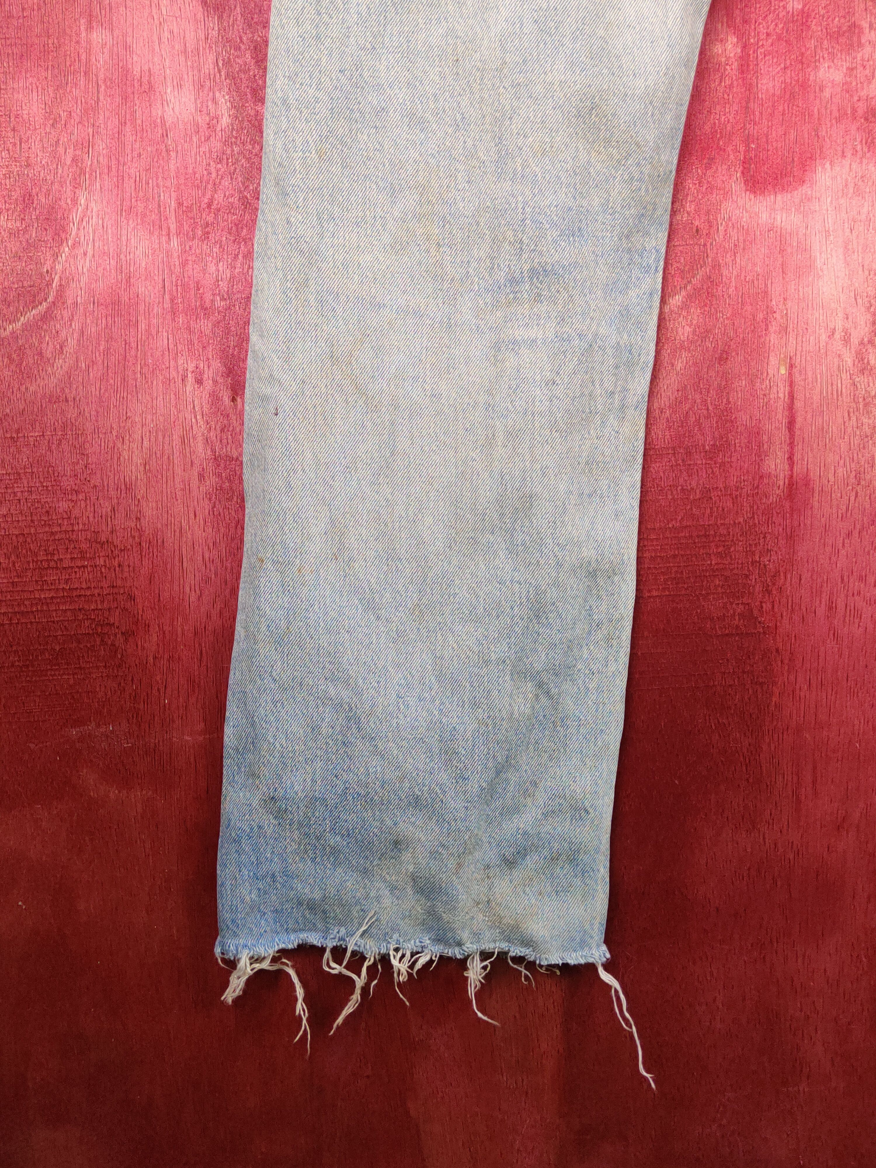 Levi's vintage Levi's Blue Distressed faded jeans Denim #S1594 Size US 35 - 10 Thumbnail