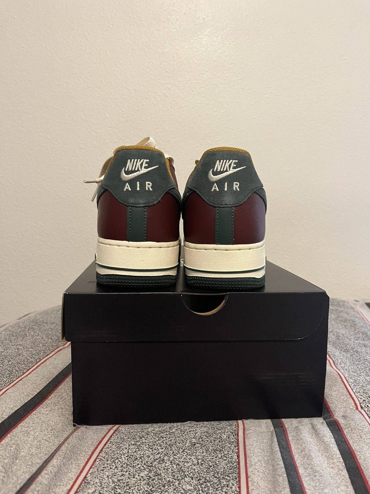 Nike Nike Air Force 1 ‘07 LV8 Size US 10 / EU 43 - 4 Thumbnail