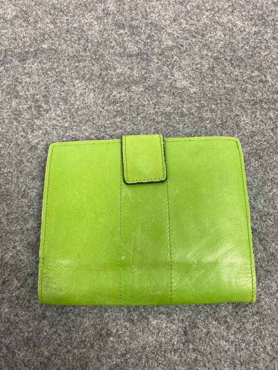 Yves Saint Laurent vintage yves saint laurent green leather wallet purse Size ONE SIZE - 3 Thumbnail