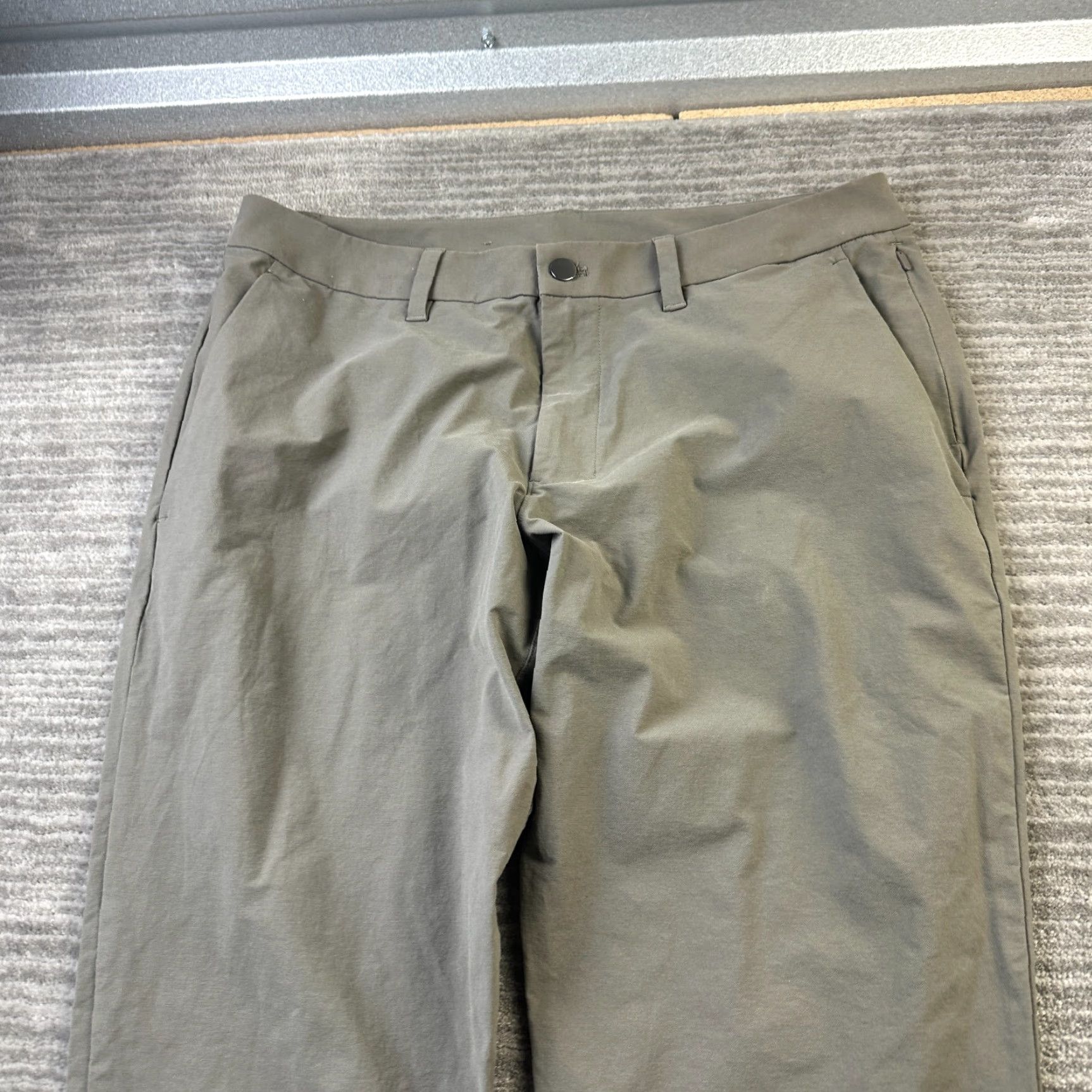 Lululemon Lululemon Pants Mens 34x31 Gray Slim Chino Straight Leg 5-Pocket Flat Front Stretch Polyester Cotton Workwear Casual Travel Business Size US 34 / EU 50 - 3 Thumbnail
