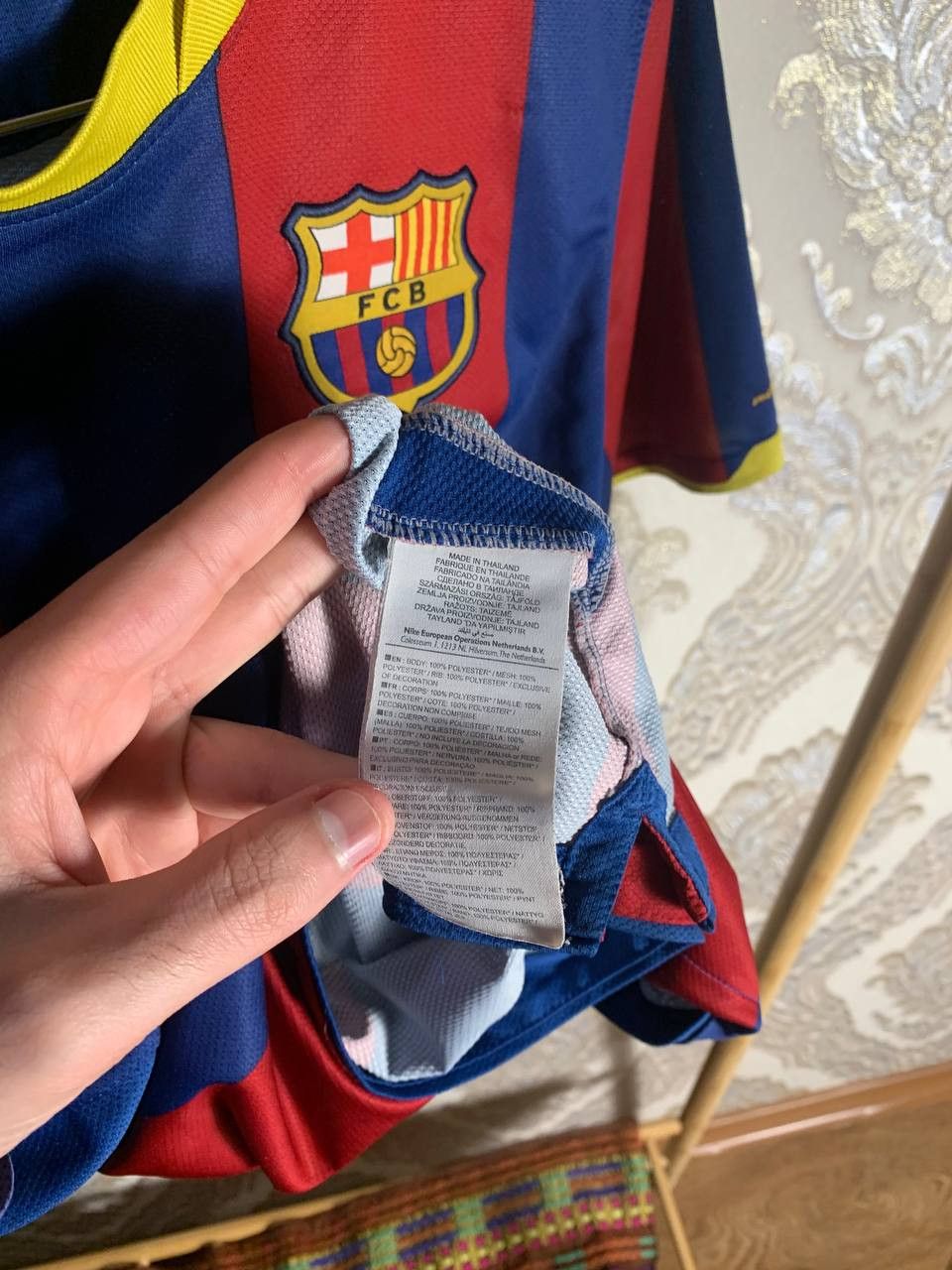 Nike Vintage Nike FC Barcelona Spain Soccer Jersey Retro Y2K Size US M / EU 48-50 / 2 - 8 Thumbnail