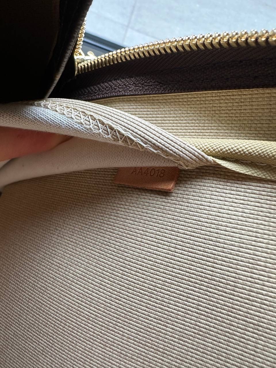 Louis Vuitton Louis Vuitton Sirius 65 Suitcase Size ONE SIZE - 10 Thumbnail
