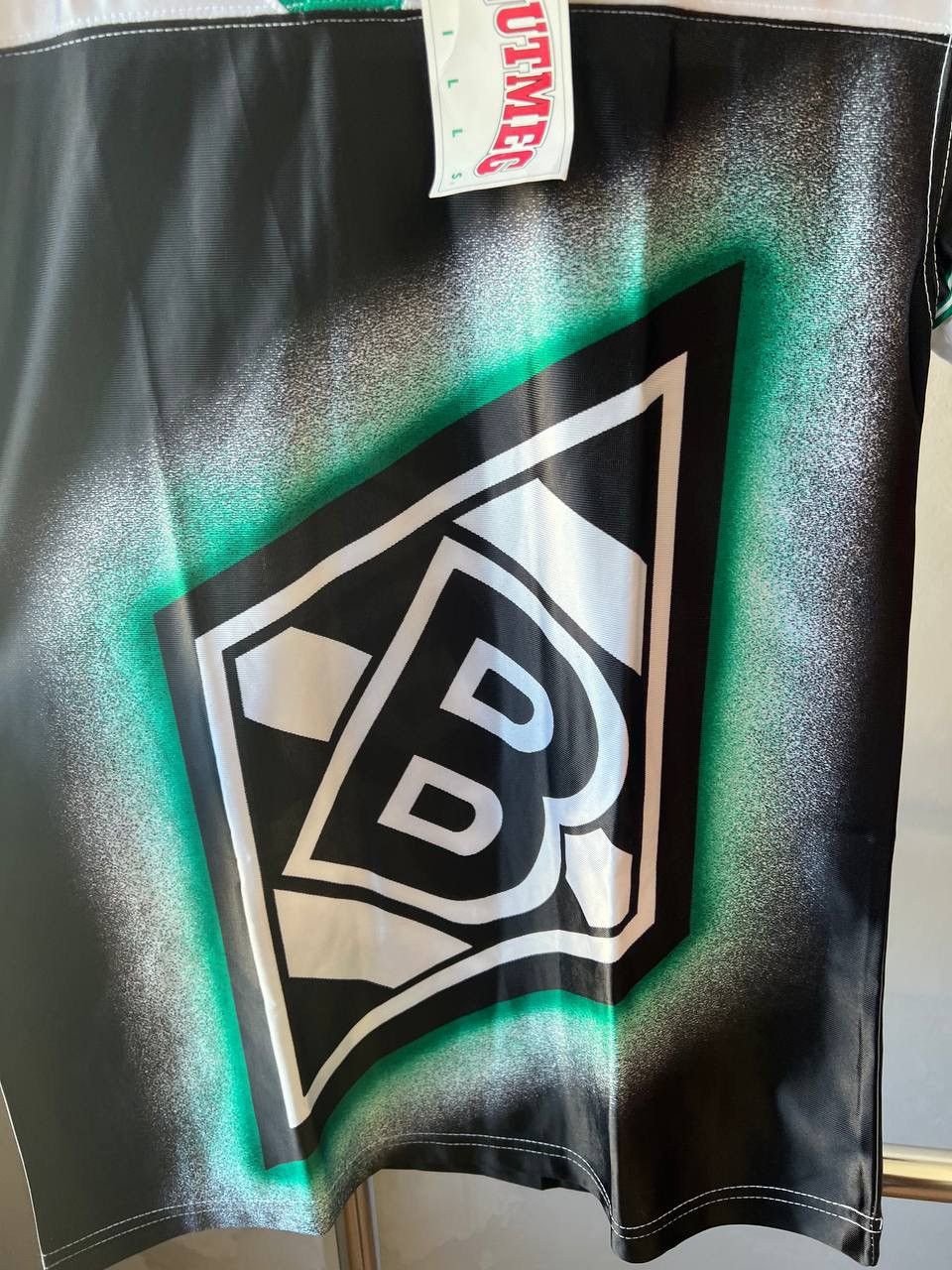 Nutmeg NEW! 90’S BORUSSIA MONCHENGLADBACH DESIGN SOCCER JERSEY YXL Size US XS / EU 42 / 0 - 8 Thumbnail