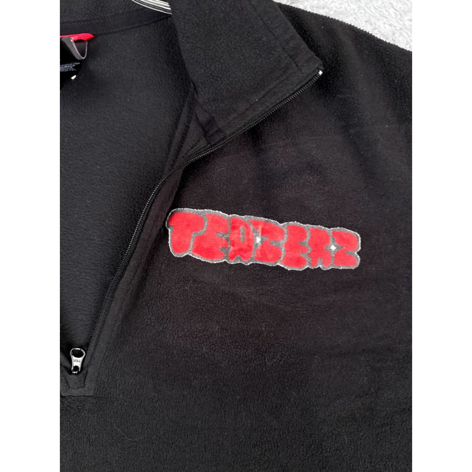 The North Face VINTAGE? No, not vintage. The North Face Sweater Mens Large Black 1/4 Zip Polyester Fleece Mock Neck Size US L / EU 52-54 / 3 - 6 Thumbnail