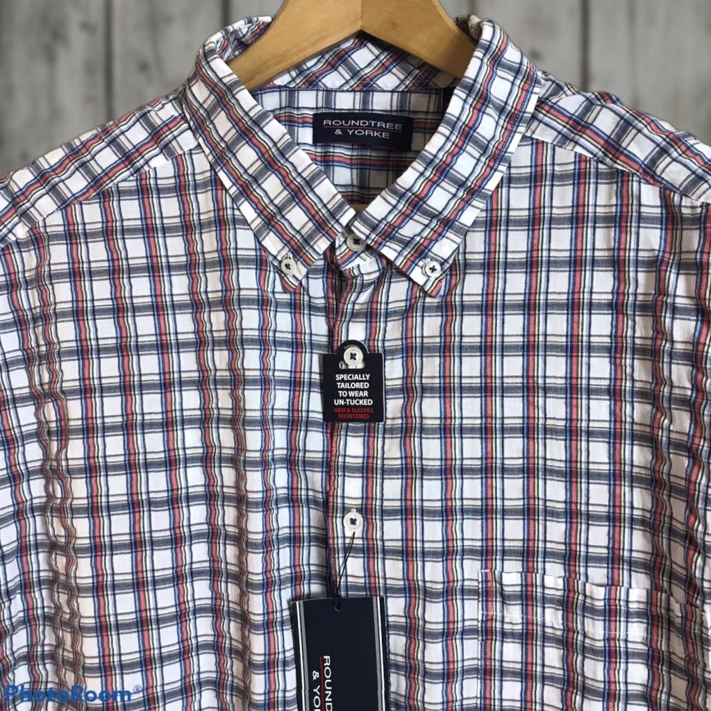 Roundtree & Yorke Roundtree Yorke Shirt Mens Large Cooler Comfort White Plaid Seersucker Button-Down NEW Size US L / EU 52-54 / 3 - 1 Thumbnail