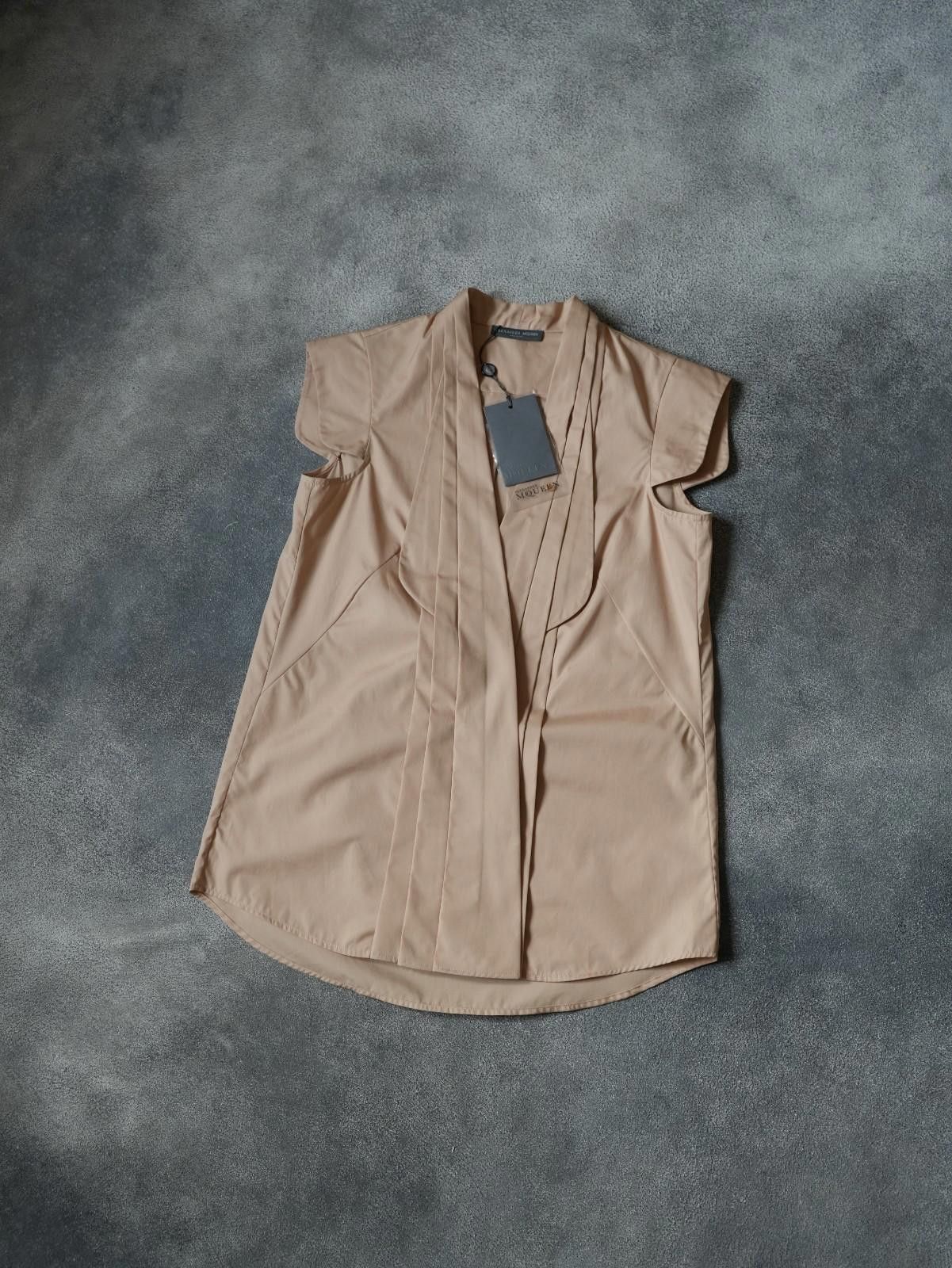 BNWT SS 2010 Alexander McQueen Asymmetric Sleeveless Blouse