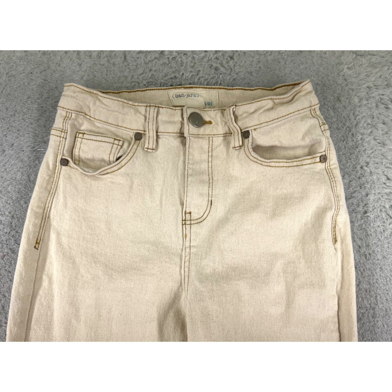 Vintage Ban Jara Jeans Women Beige Denim 22x30 Mid Rise Flared 30 Inseam Cotton Blend 5-Pocket Embroidered Casual Pants Mens? Wait no. End with Womens. Size 25" / US 0 / IT 36 - 4 Thumbnail