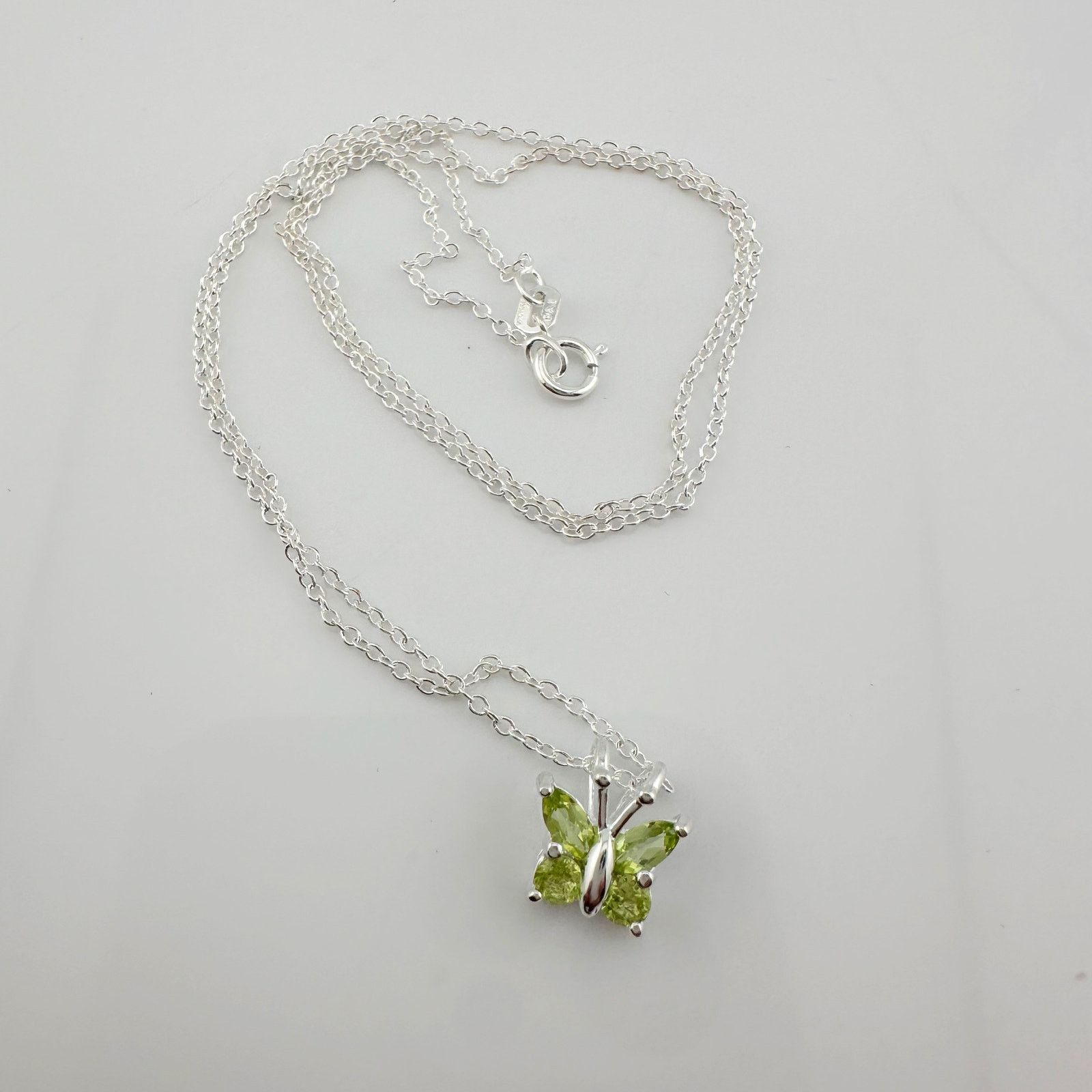 Other Pretty Natural Green Peridot Butterfly Necklace Size ONE SIZE - 9 Thumbnail