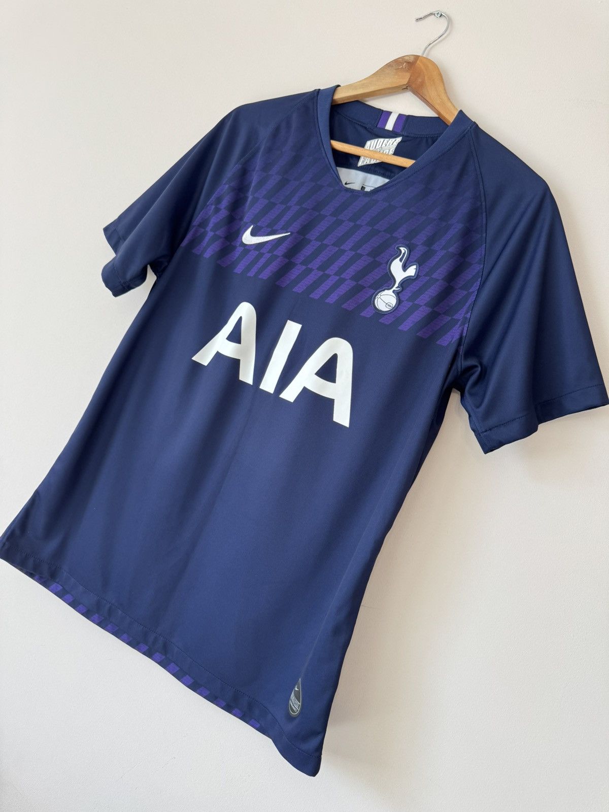 Nike Tottenham Hotspur 2019-2020 Home Soccer Jersey Nike Shirt Size US L / EU 52-54 / 3 - 3 Thumbnail