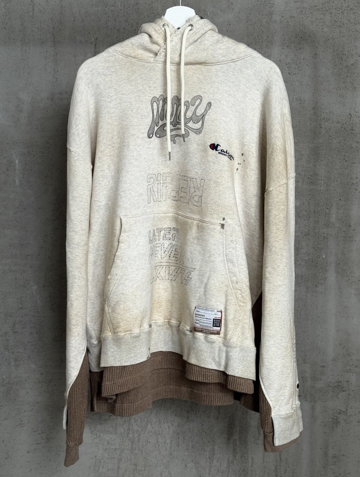 Maison MIHARA YASUHIRO Maison Mihara Yasuhiro Combined Graffiti Hoodie AW22 Size US L / EU 52-54 / 3 - 1 Thumbnail