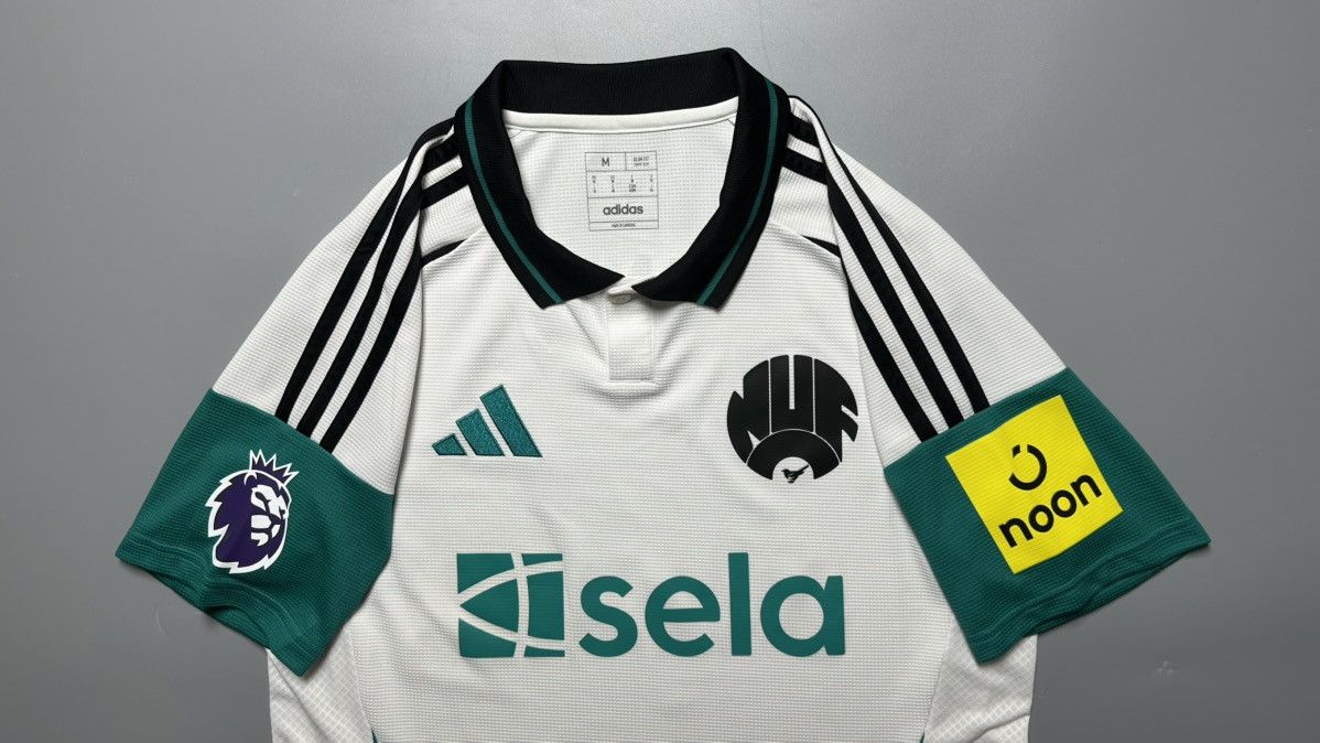 Adidas NEWCASTLE ADIDAS 2024/2025 FOOTBALL THIRD JERSEY #39 BRUNO G Size US M / EU 48-50 / 2 - 3 Thumbnail