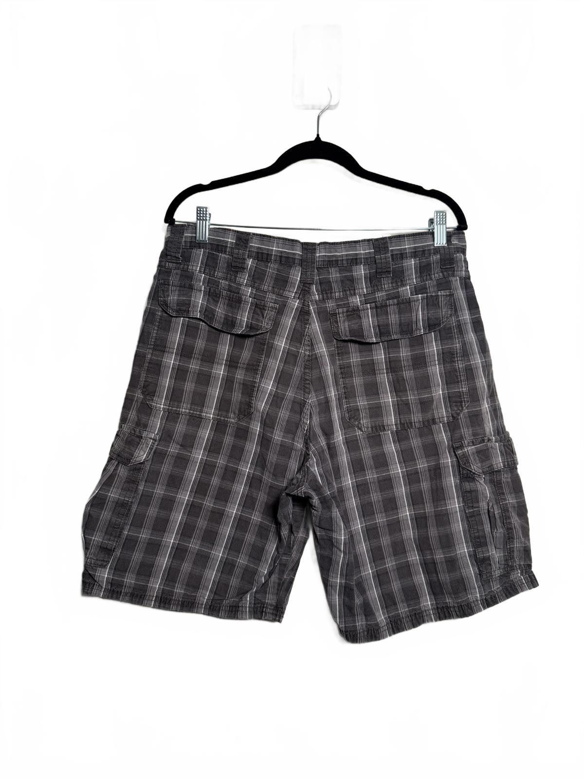 Wrangler Viintage Y2K Grunge Men black Plaid Cargo Shorts Size US 34 / EU 50 - 2 Thumbnail