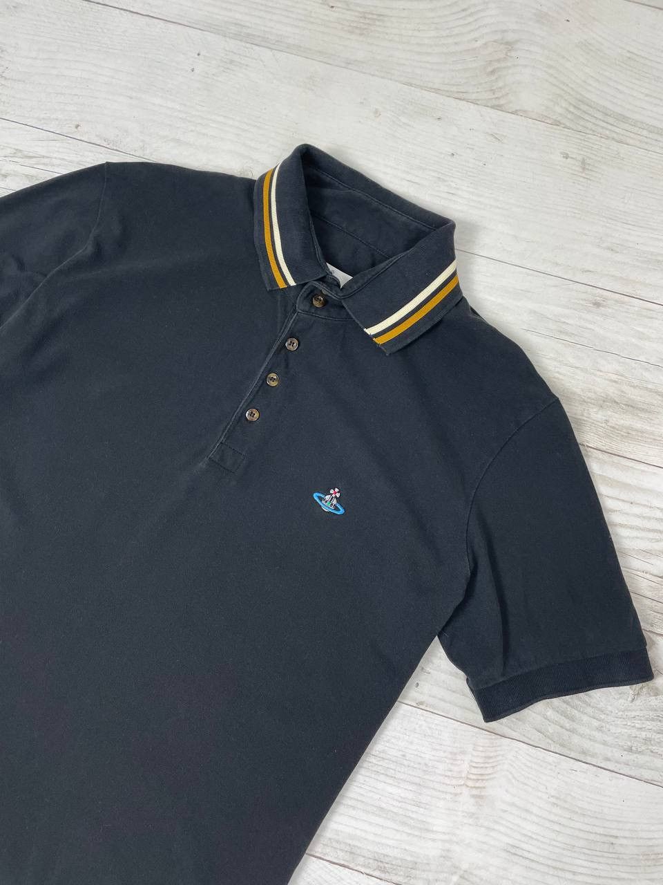 Vivienne Westwood Vivienne Westwood Polo Shirt Logo Orb Size US XL / EU 56 / 4 - 2 Thumbnail